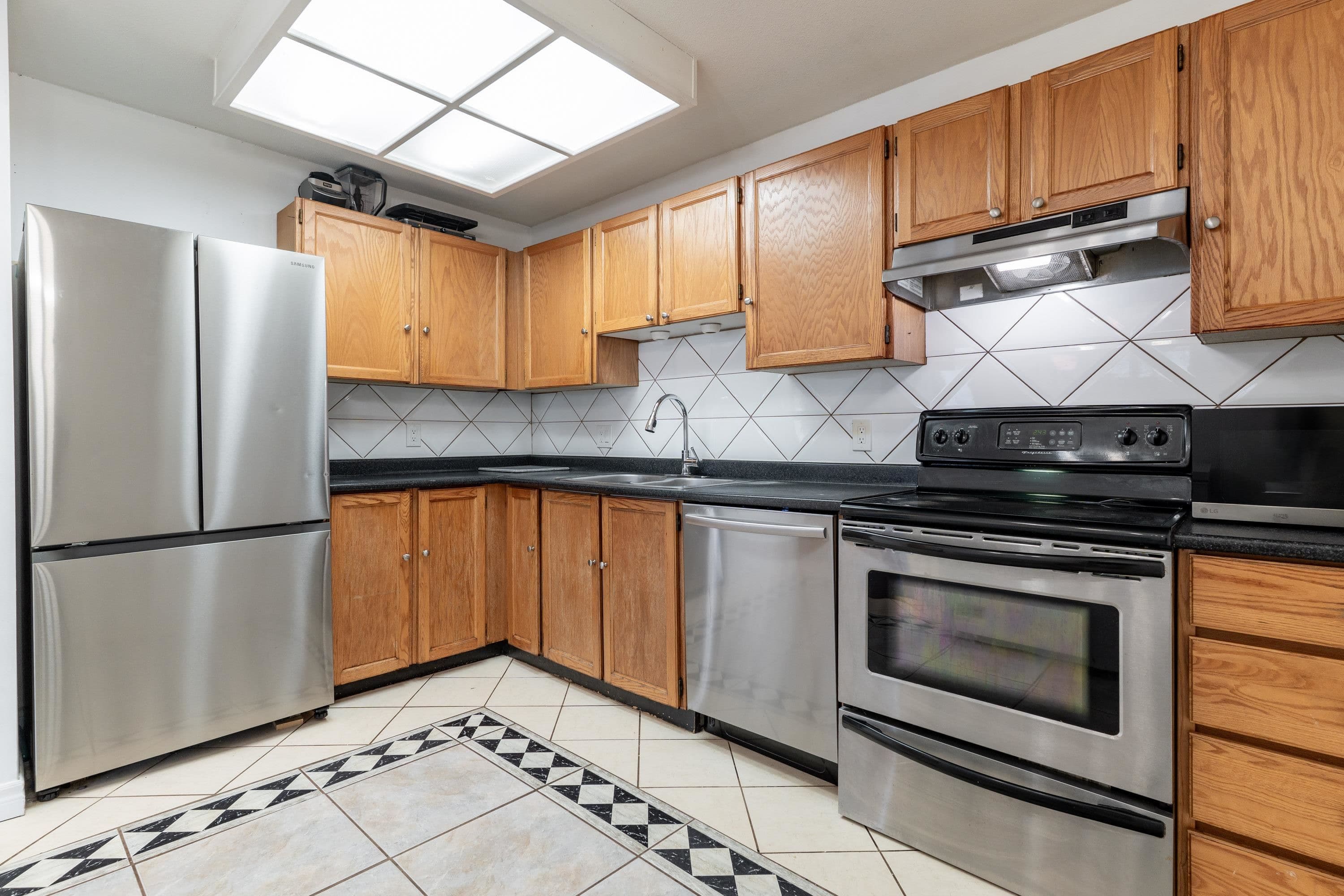 105 - 22222 119 Avenue, Maple Ridge, V2X 2Y9 — photo 5