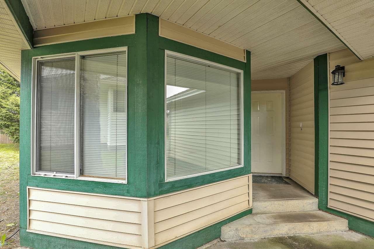 10668 155a Street, Surrey, V3R 9X5 — photo 5