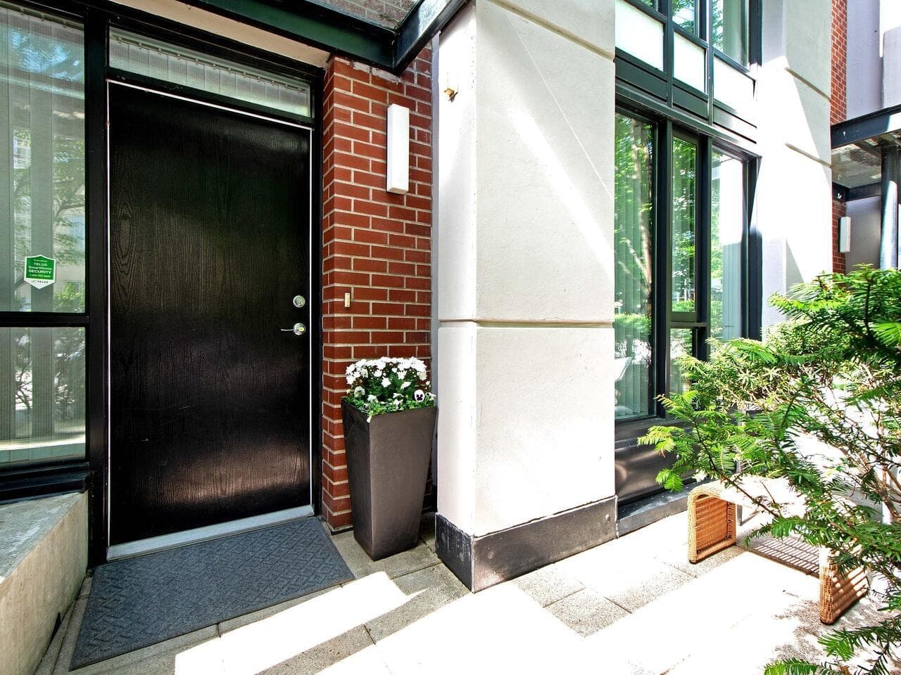 378 Smithe Street, Vancouver, V6B 1T7 — photo 3