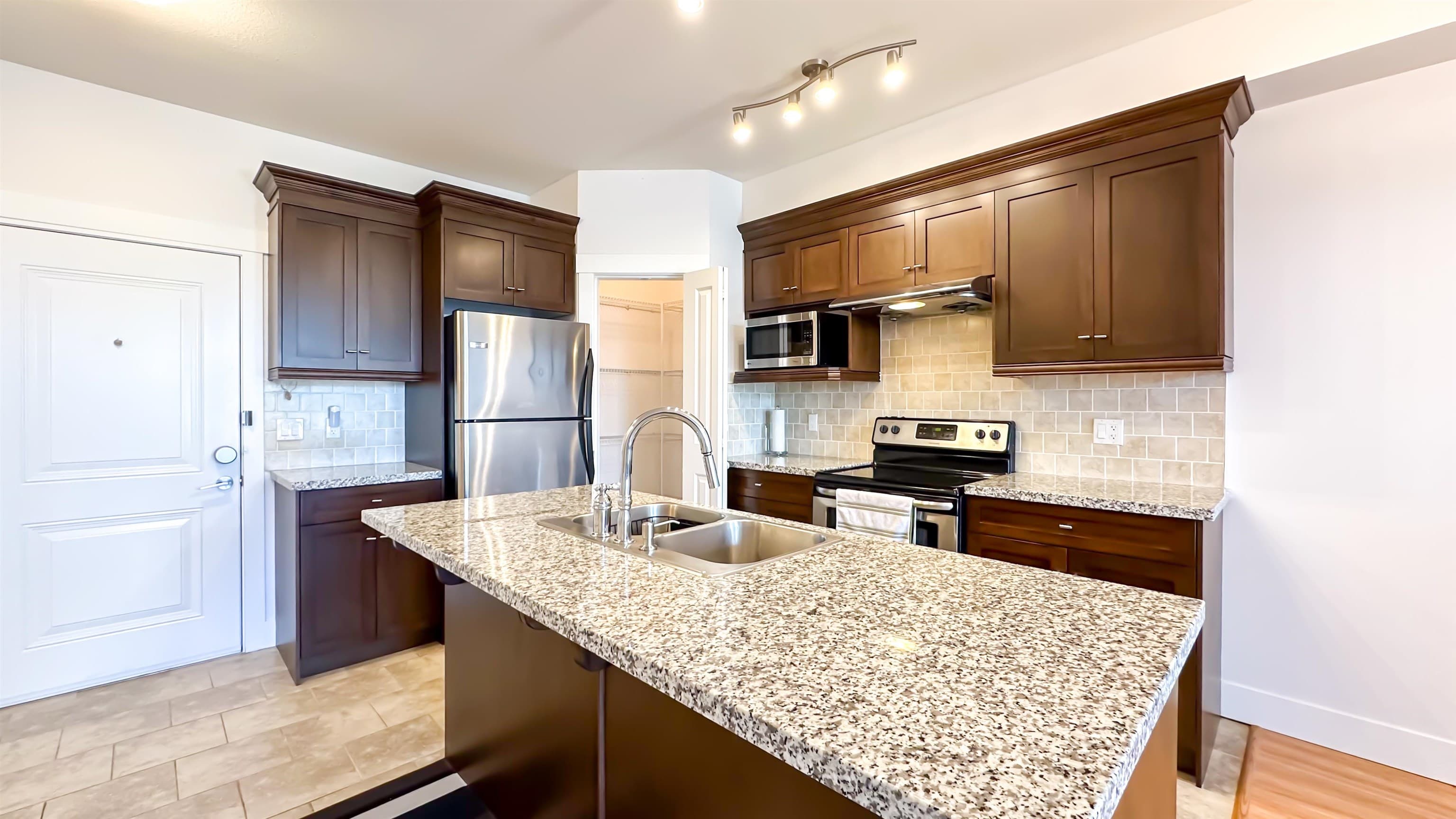 205 - 7908 Graham Avenue, Burnaby, V3N 1V9 — photo 3
