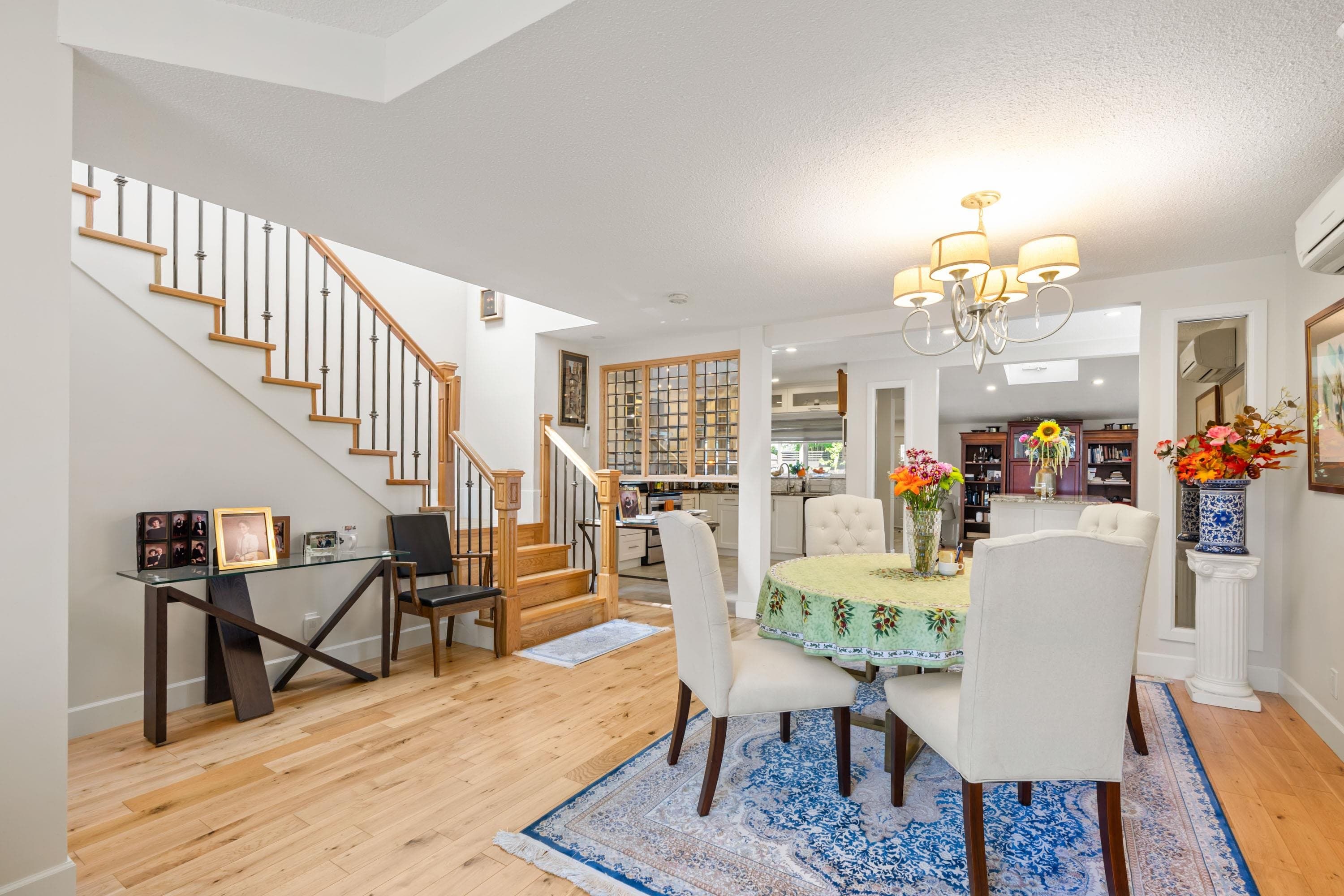 880 W 19th Street, North Vancouver, V7P 1Z8 — photo 4