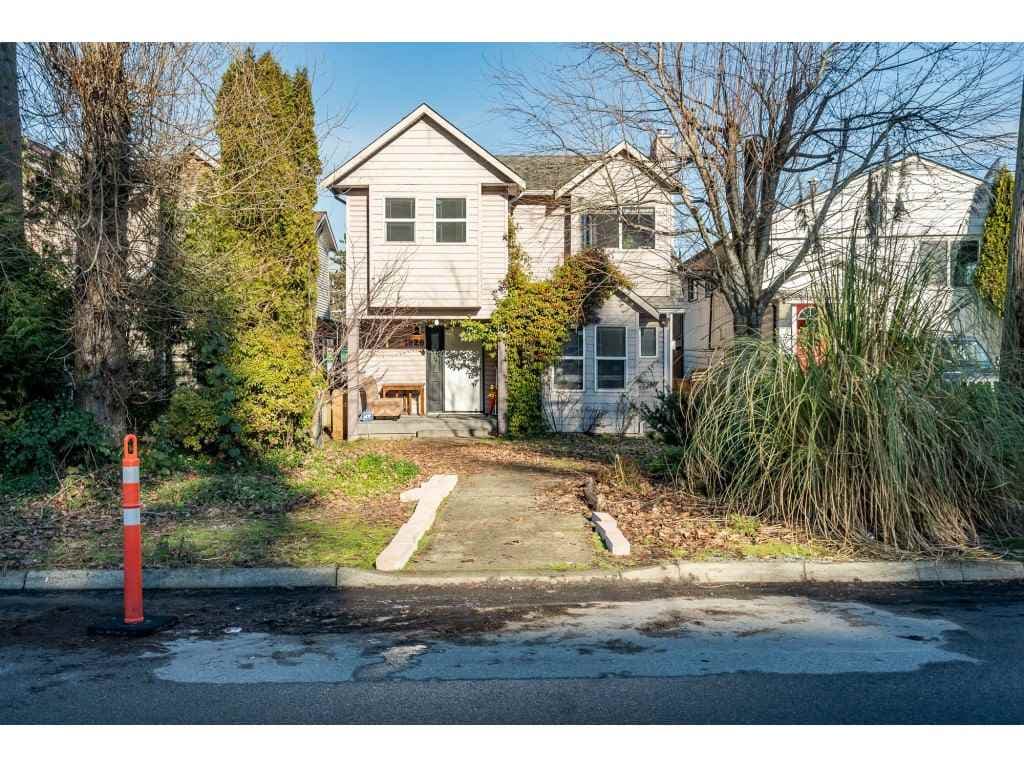 1528 Bond Street, North Vancouver, V7J 1E7 — photo 2