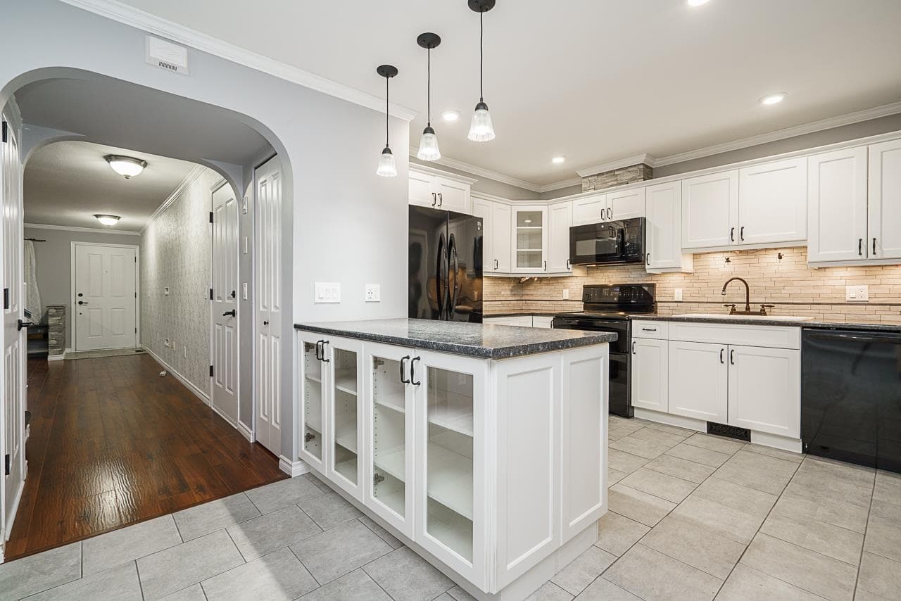23 - 18883 65 Avenue, Surrey, V3S 8Y2 — photo 4