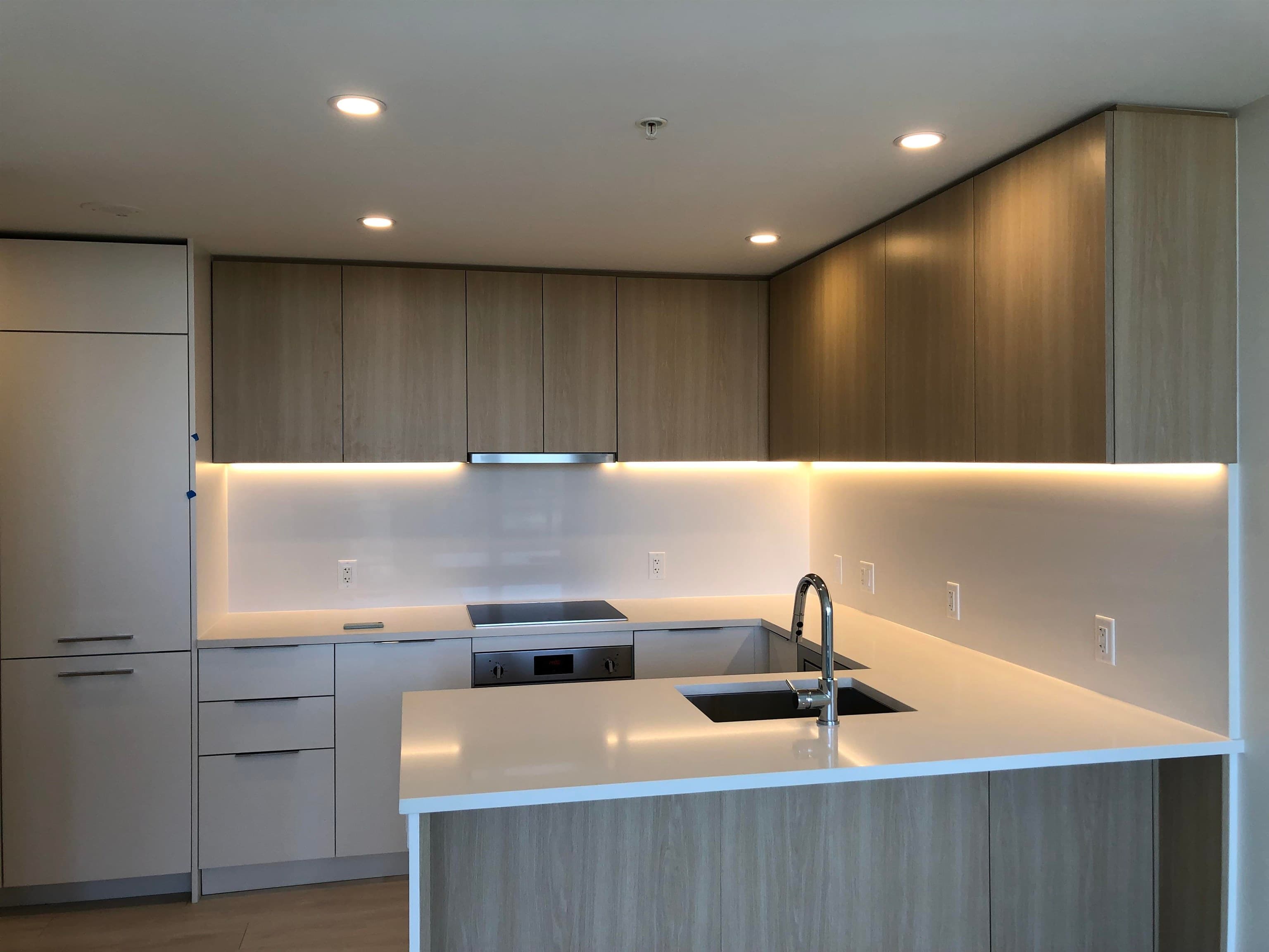 808 - 13318 104 Avenue, Surrey, V3T 0R2 — photo 3