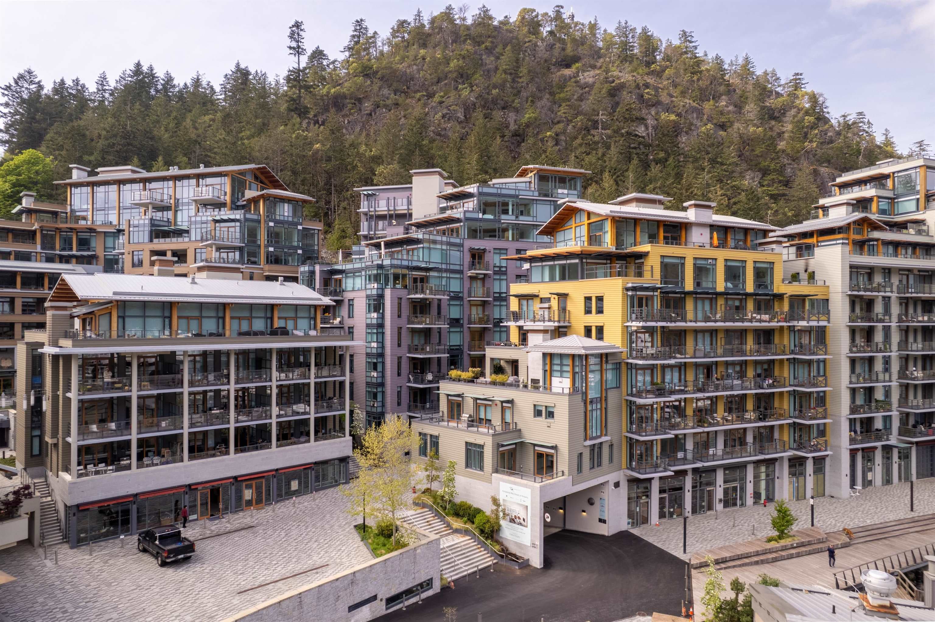 404 - 6699 Nelson Avenue, West Vancouver, V7W 2B2 — photo 1