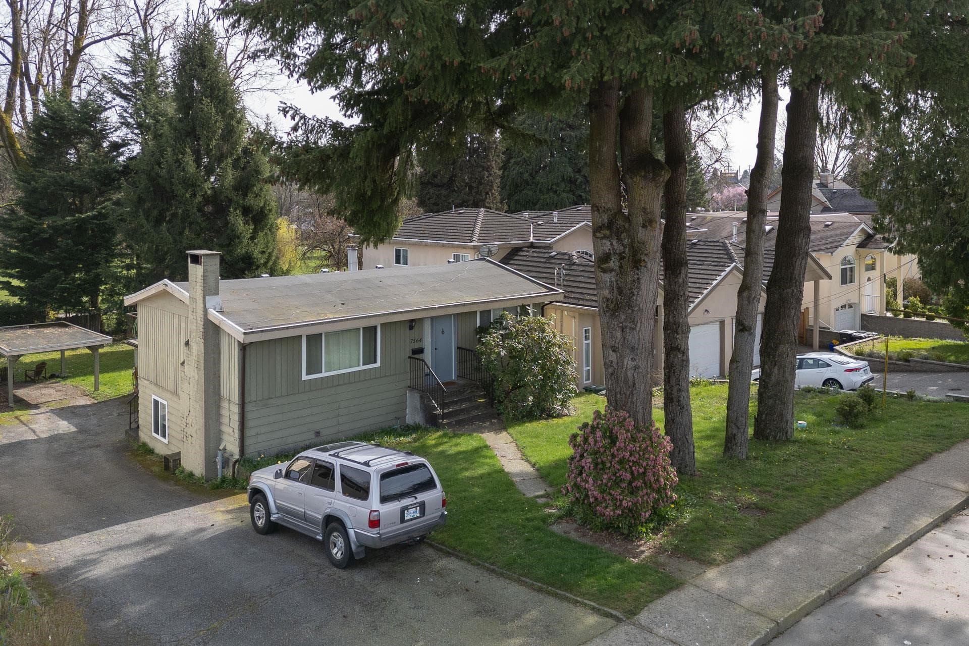 7564 12th Avenue, Burnaby, V3N 2K1 — photo 3