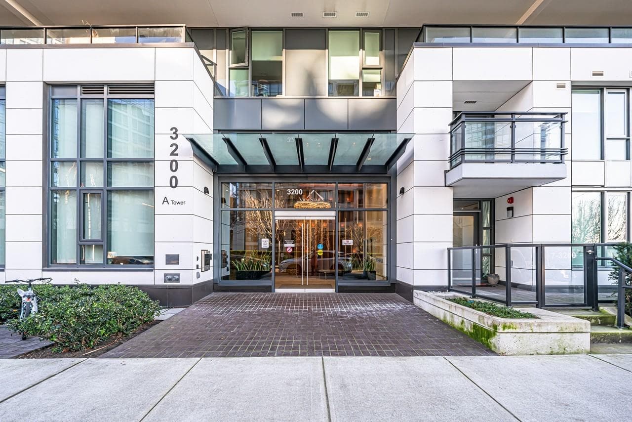 501 - 3200 Corvette Way, Richmond, V6X 0T8 — photo 2