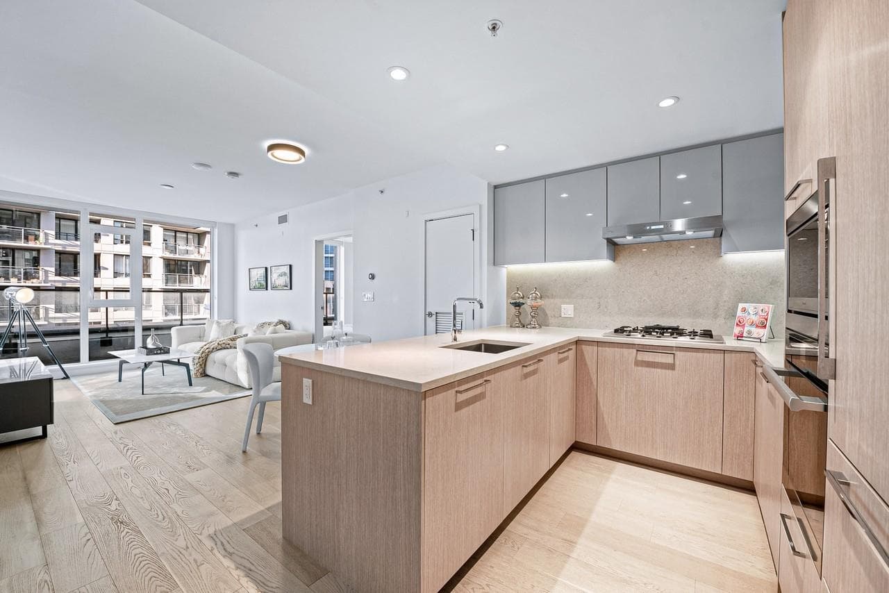 501 - 3200 Corvette Way, Richmond, V6X 0T8 — photo 5