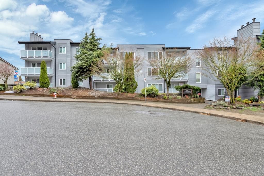 109 - 3883 Laurel Street, Burnaby, V5G 4M8 — photo 1