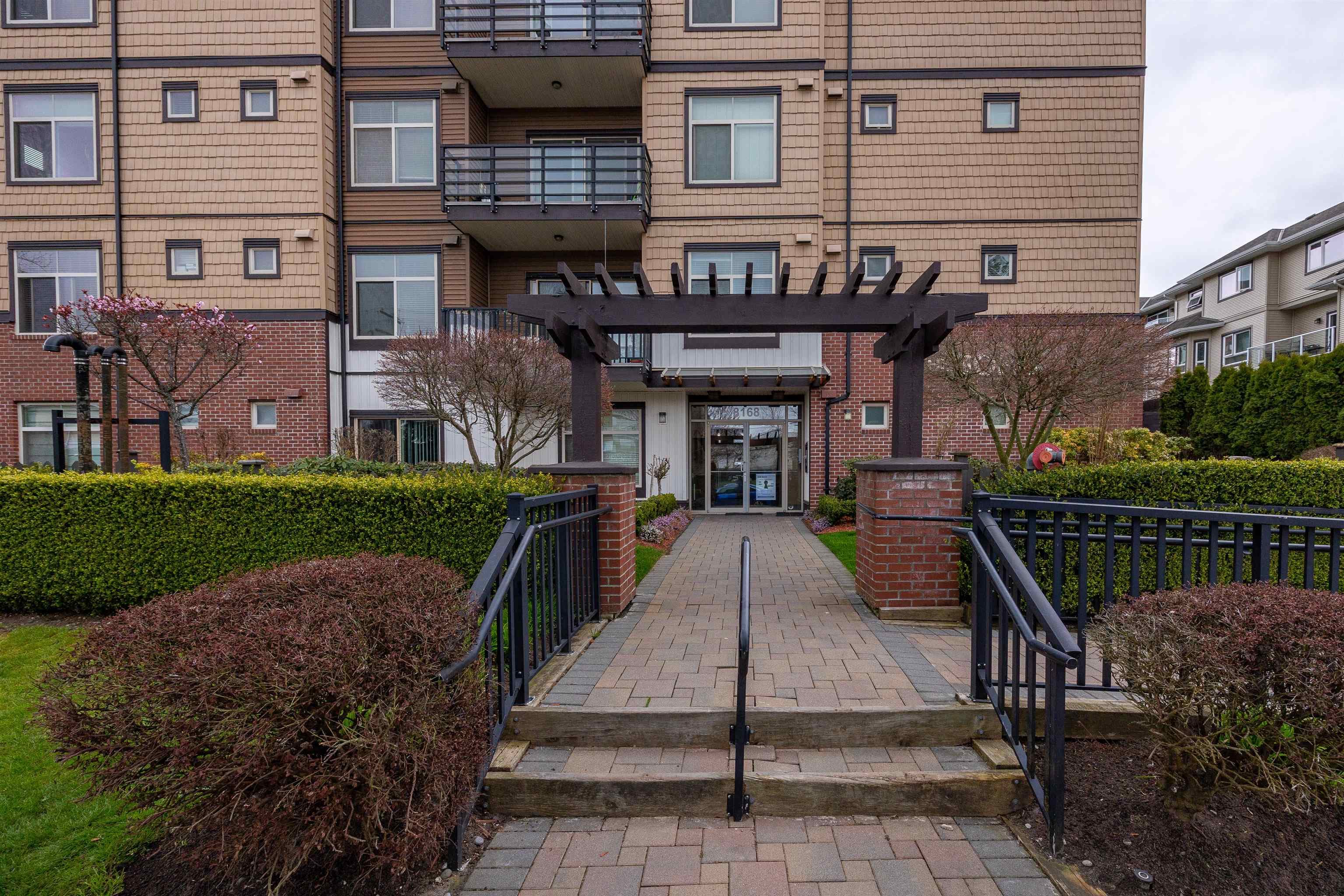 304 - 8168 120a Street, Surrey, V3W 3P3 — photo 2