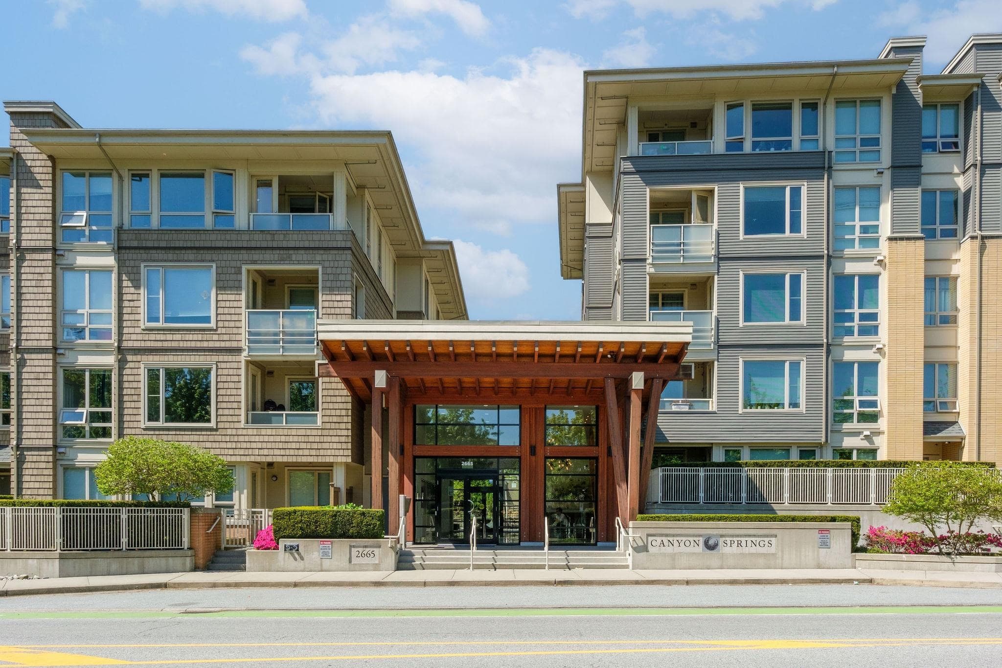219 - 2665 Mountain Highway, Vancouver, V7J 0A8 — photo 1