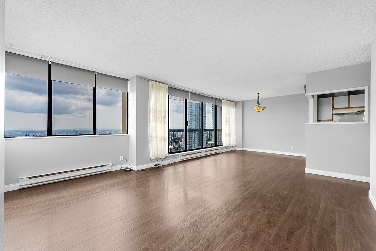 1403 - 6540 Burlington Avenue, Burnaby, V5H 4G3 — photo 4
