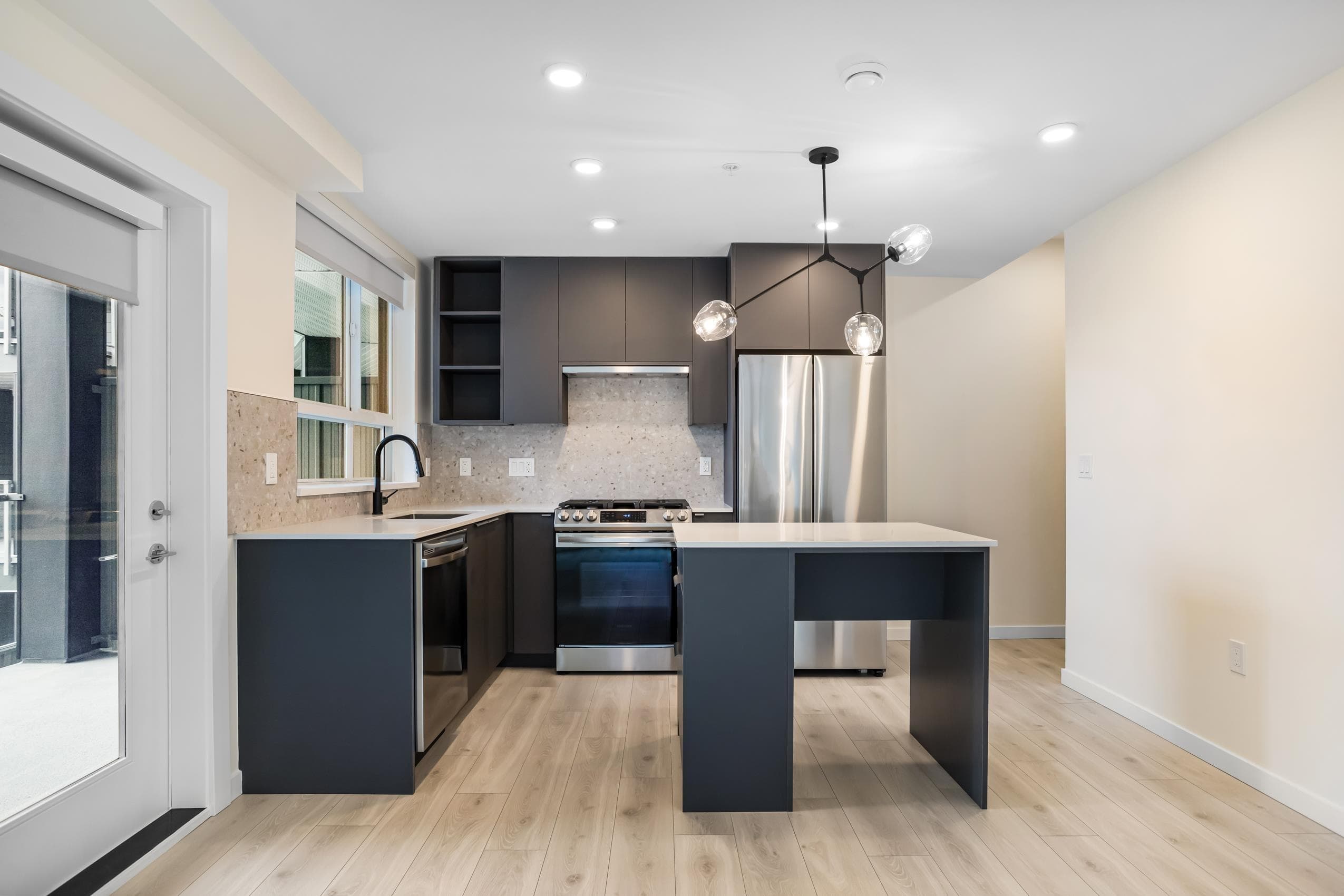 301 - 7920 206 Street, Langley, V3A 8S5 — photo 3