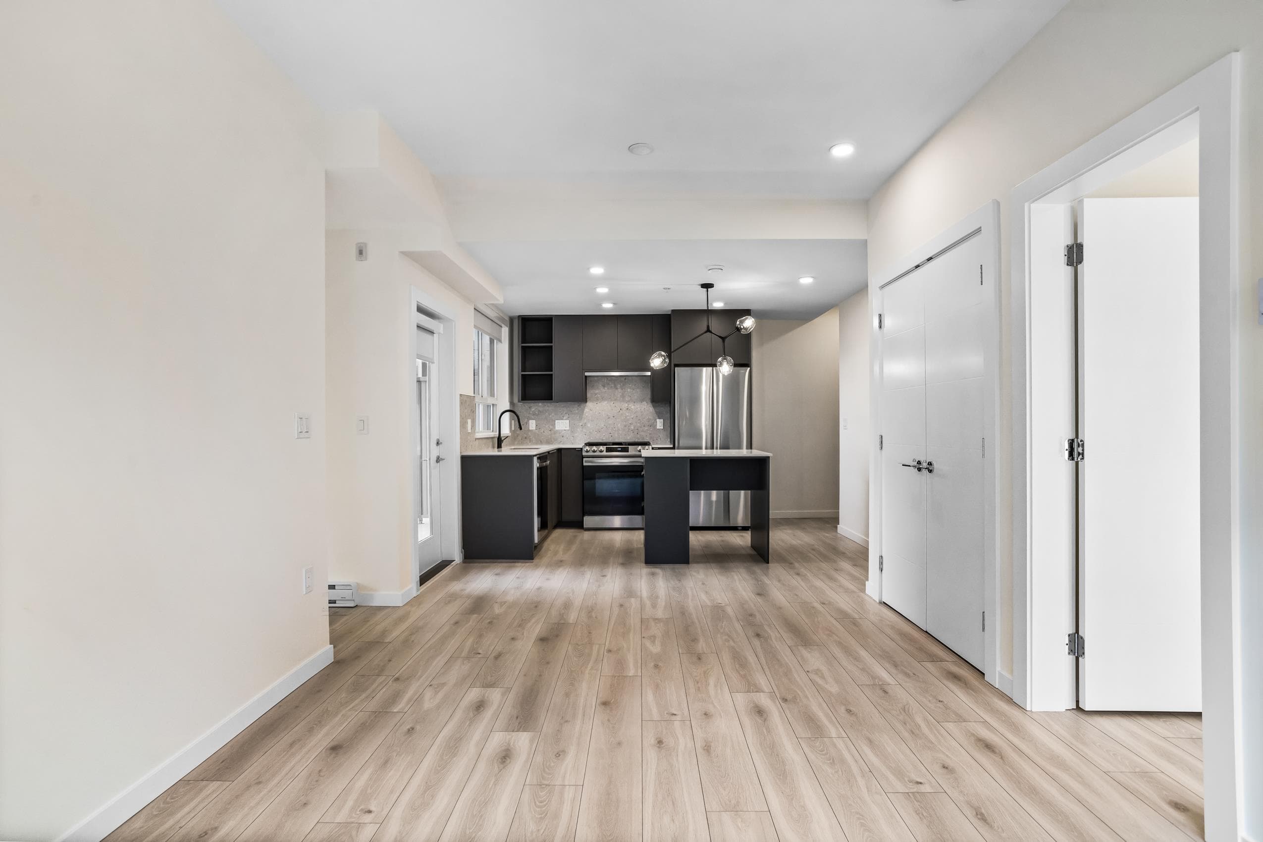 301 - 7920 206 Street, Langley, V3A 8S5 — photo 1