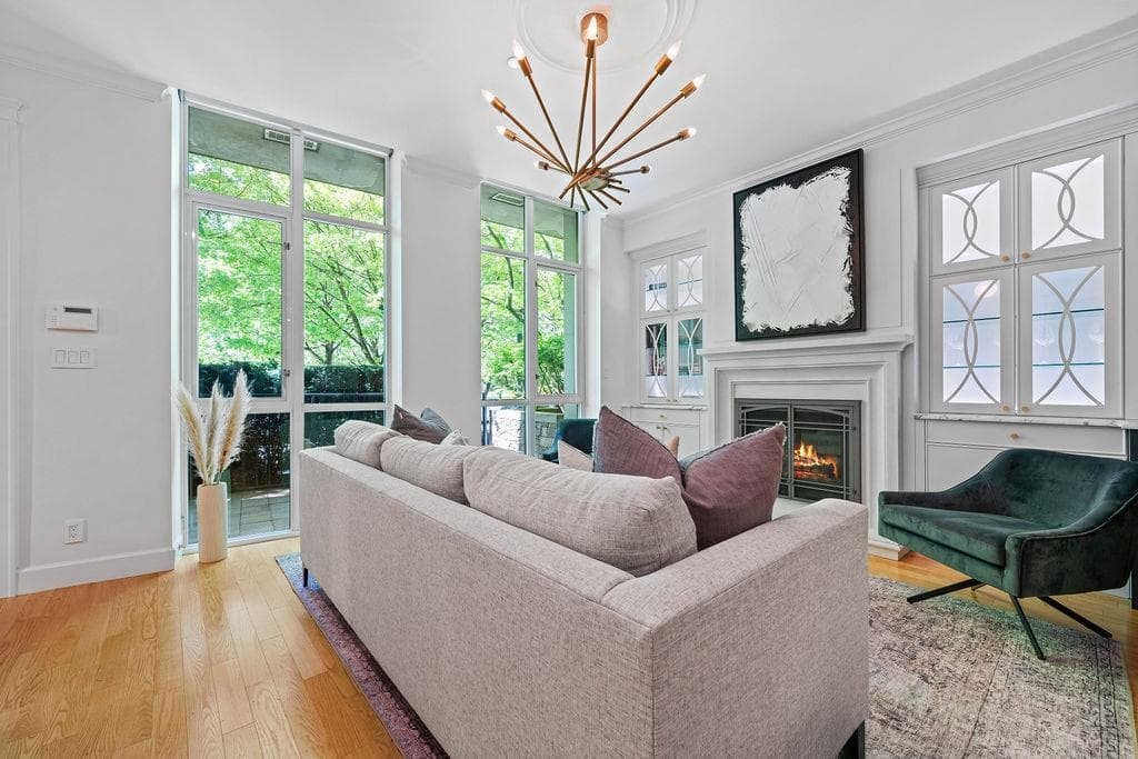 471 Beach Crescent, Vancouver, V6Z 3B9 — photo 1