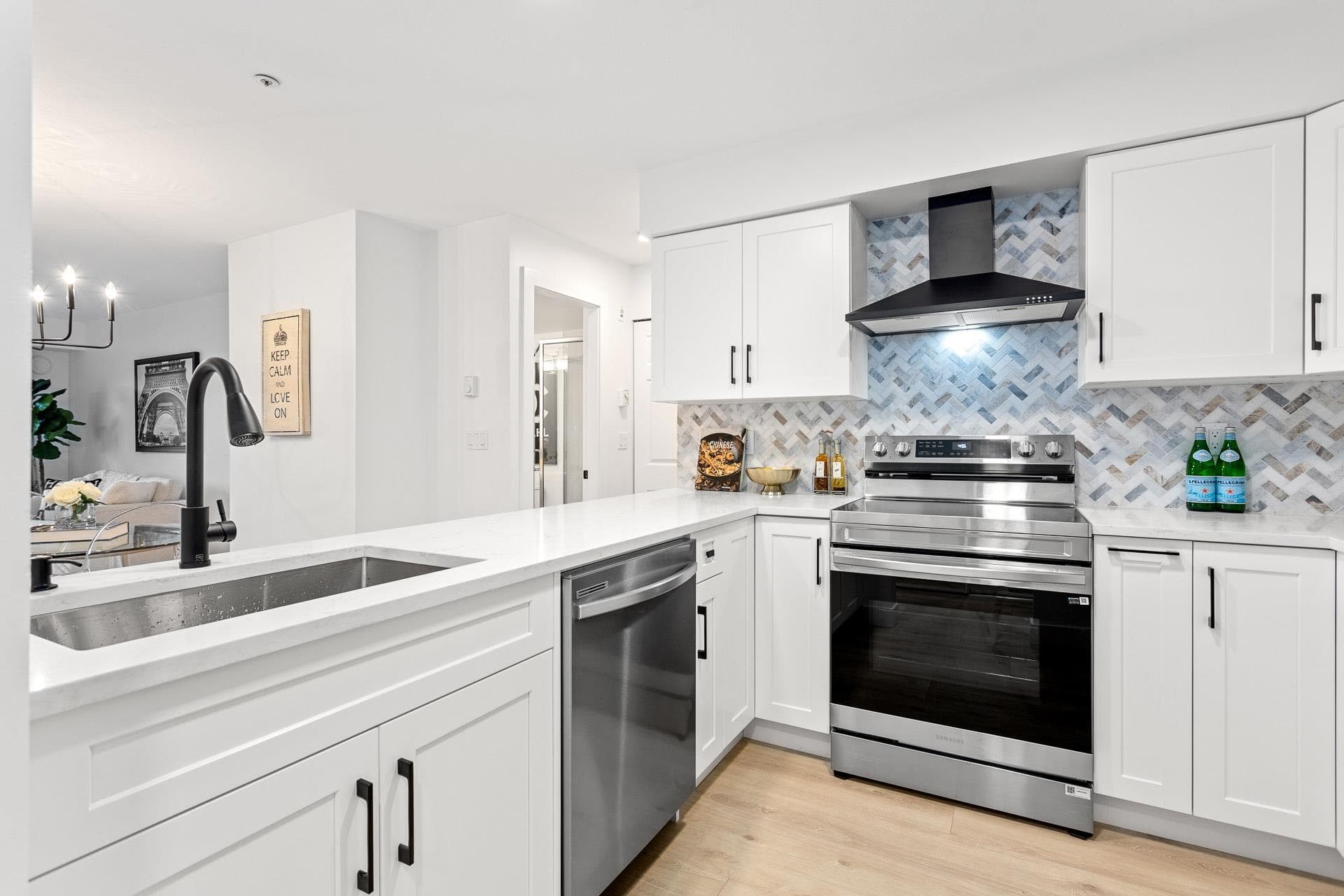 203 - 1570 Prairie Avenue, Port Coquitlam