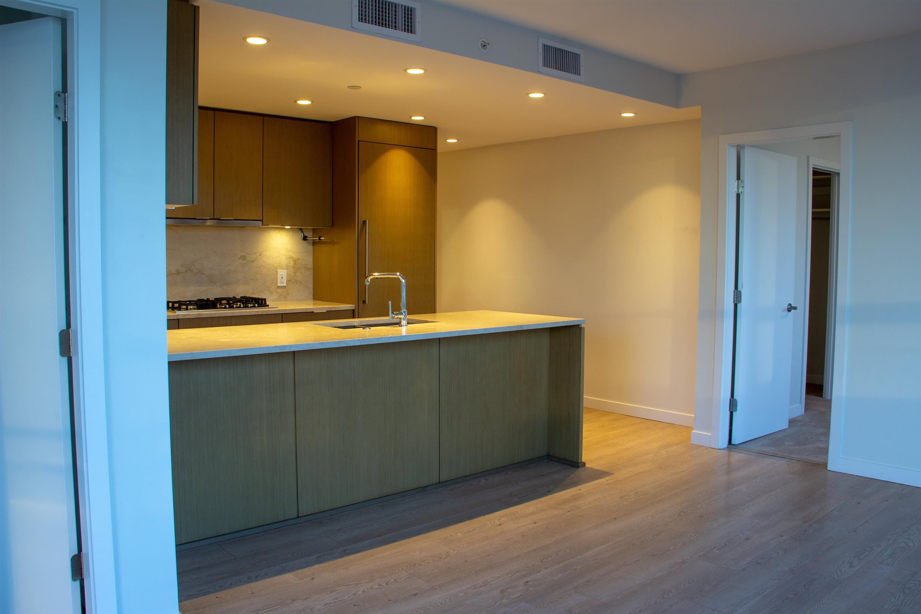803 - 112 E 13 Street, North Vancouver, V7L 0E4 — photo 5