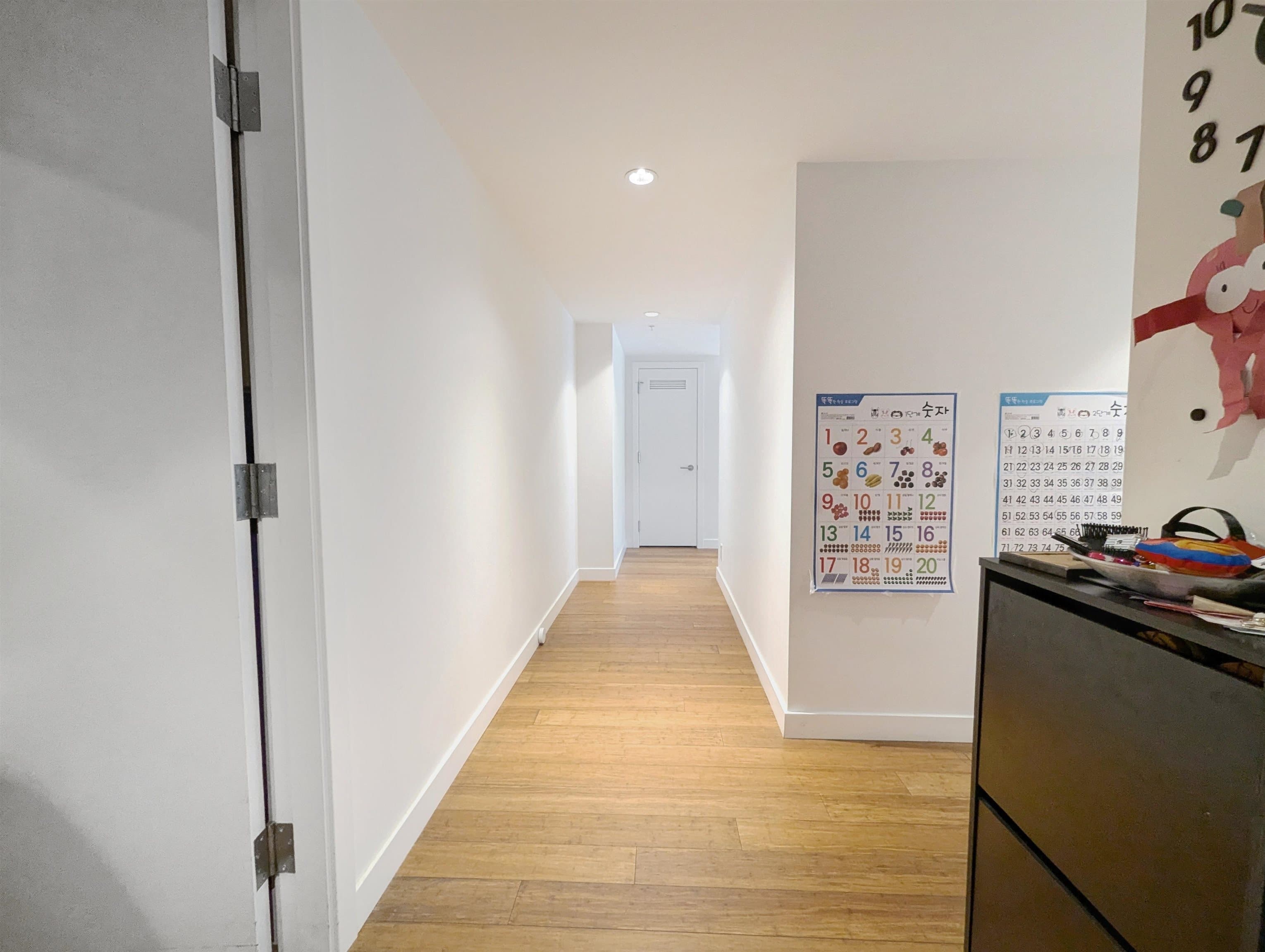 809 - 777 Richards Street, Vancouver, V6B 0M6 — photo 2