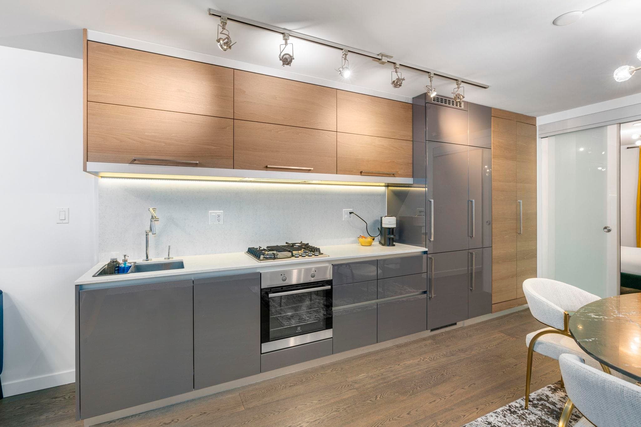 608 - 189 Keefer Street, Vancouver, V6A 0C8 — photo 4