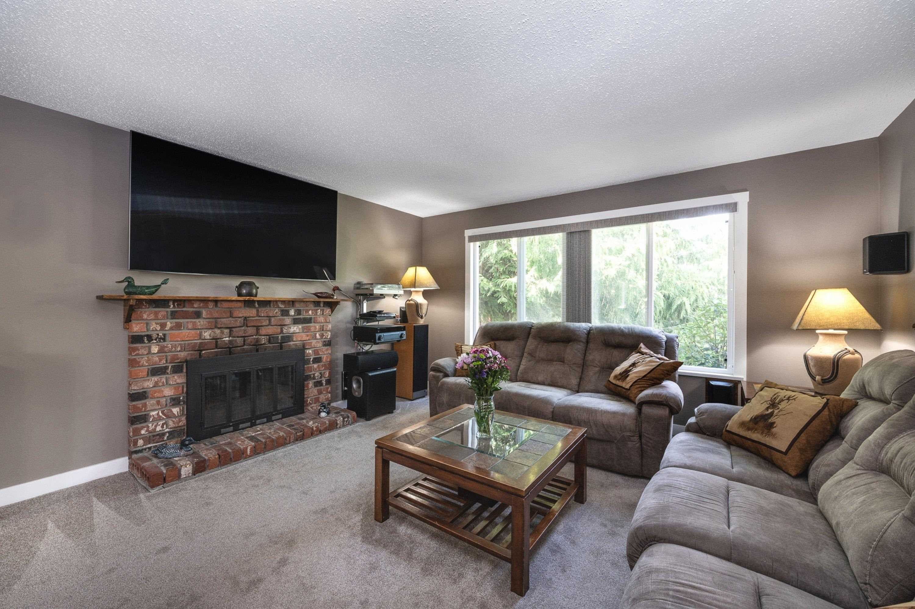 27052 34a Avenue, Langley, V4W 3H3 — photo 2