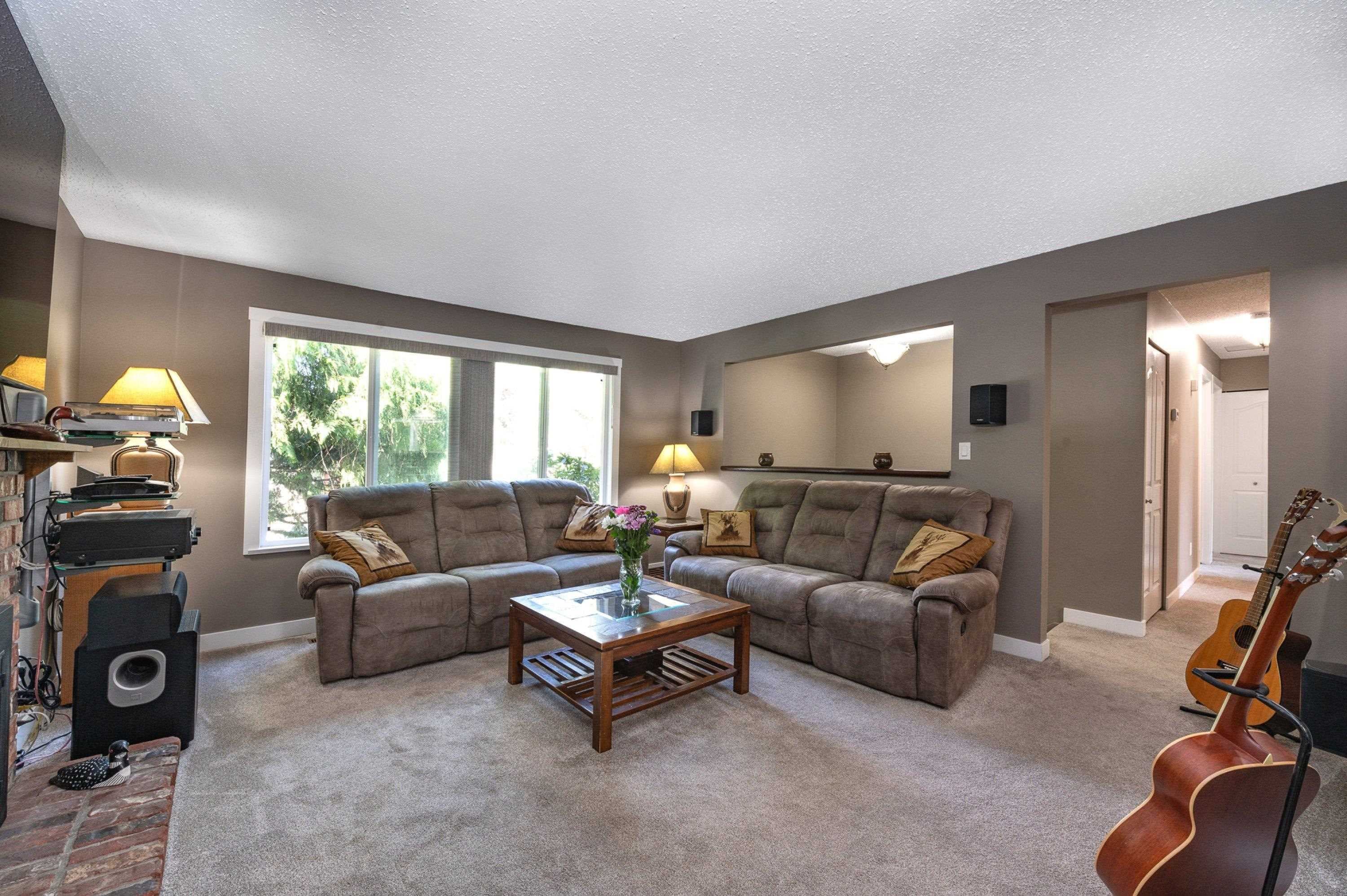 27052 34a Avenue, Langley, V4W 3H3 — photo 3