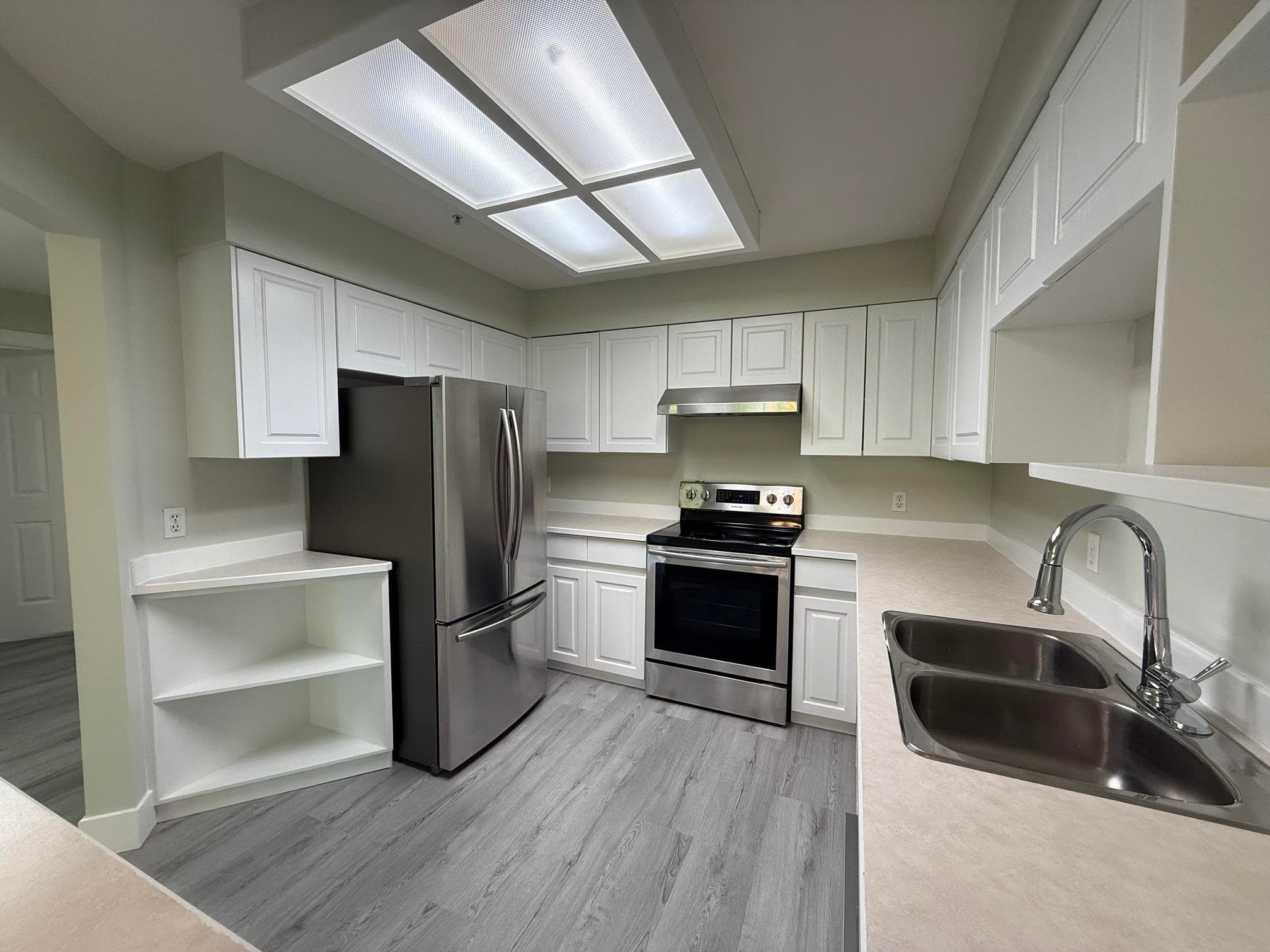 206 - 1955 Suffolk Avenue, Port Coquitlam, V3B 1H3 — photo 3