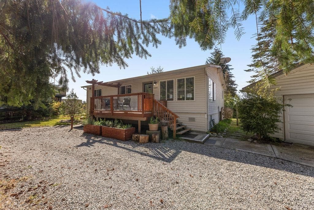 4385 Marble Road, Sechelt