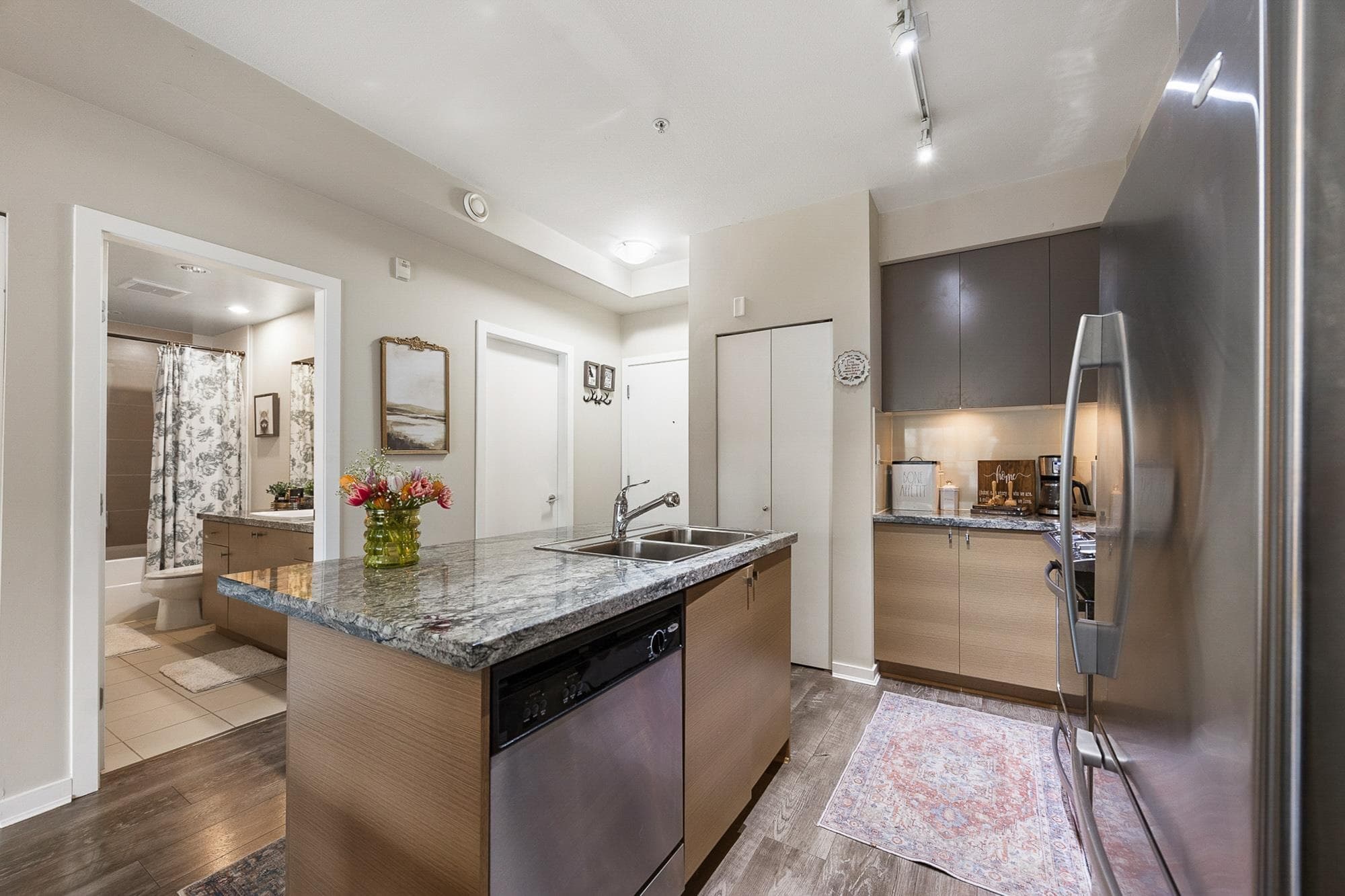 206 - 6430 194 Street, Surrey, V4N 6J7 — photo 3
