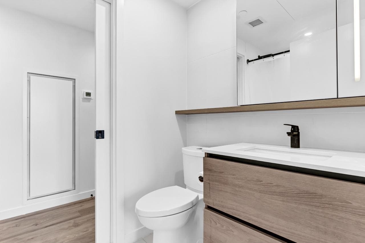 3304 - 10448 University Drive, Surrey, V3T 0S7 — photo 4