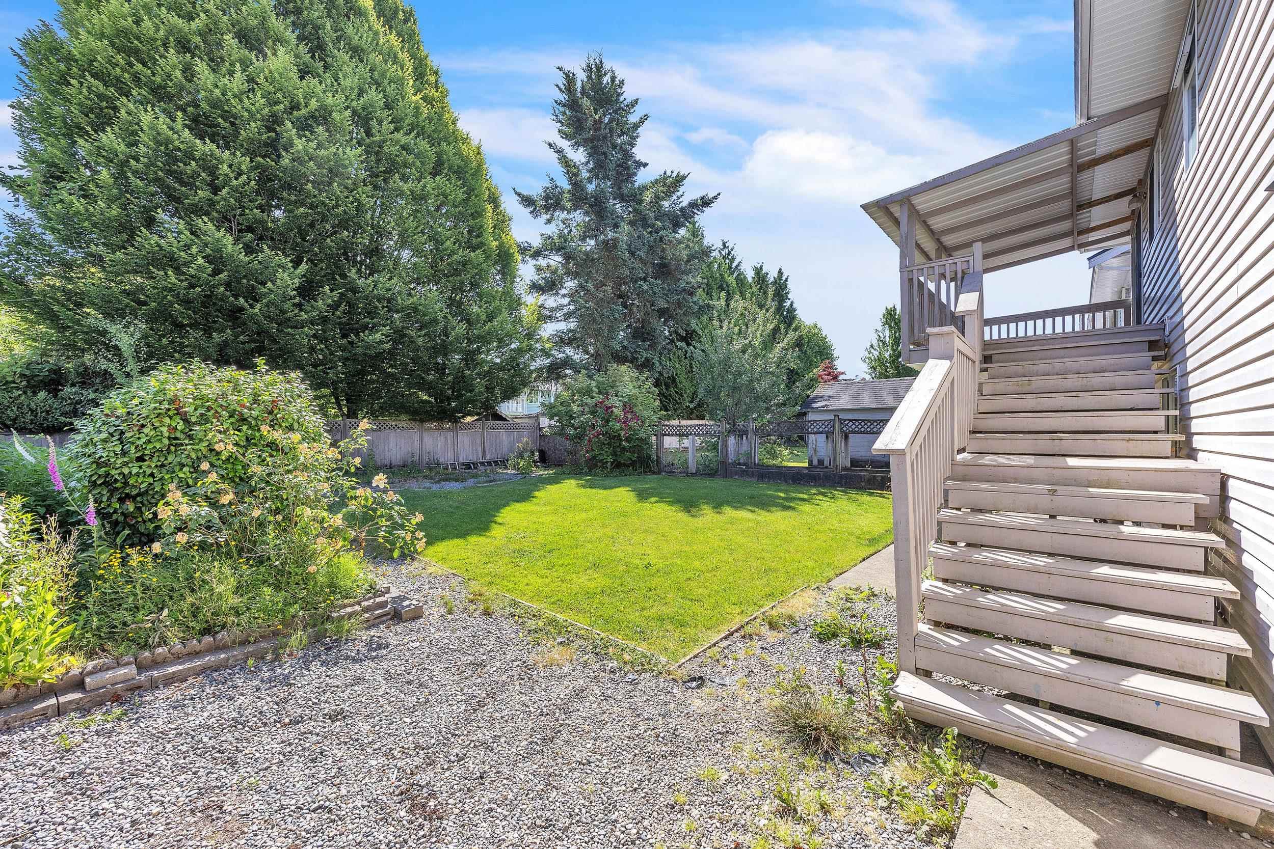 12326 Aurora Street, Maple Ridge, V2X 0J5 — photo 4
