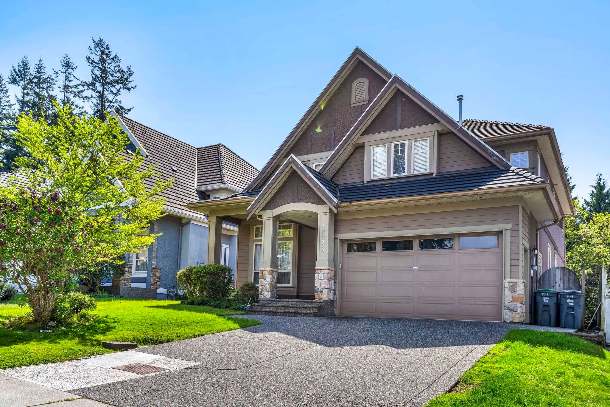 12038 59 Avenue, Surrey