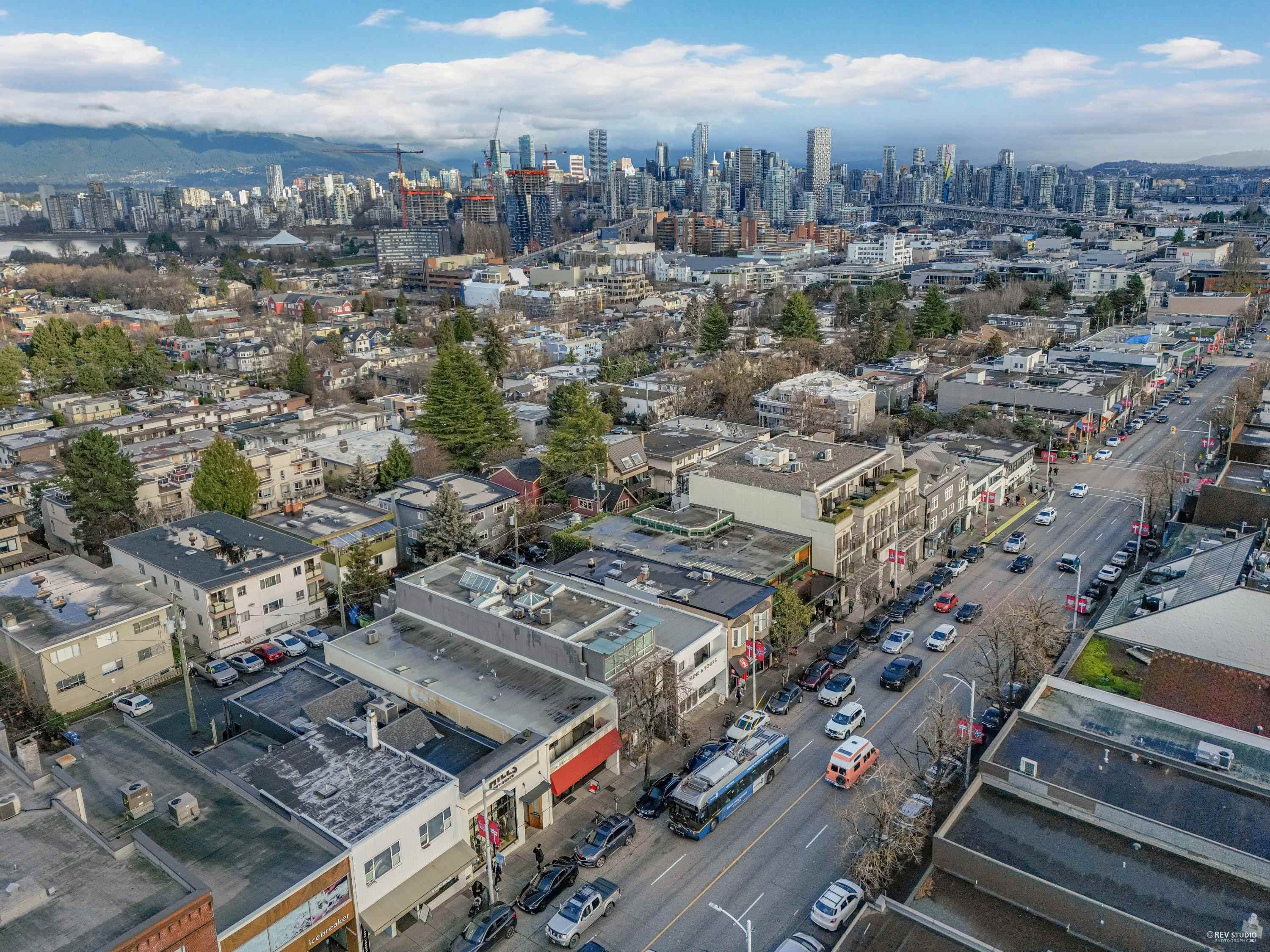 PH - 2065 W 4th Avenue, Vancouver, V6J 1N3 — photo 2