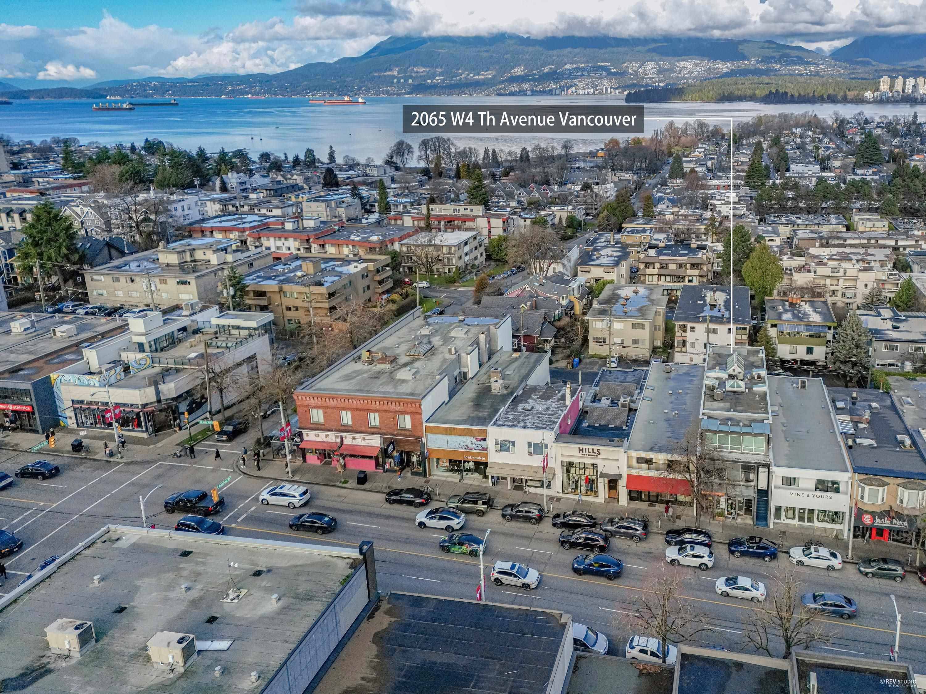 PH - 2065 W 4th Avenue, Vancouver