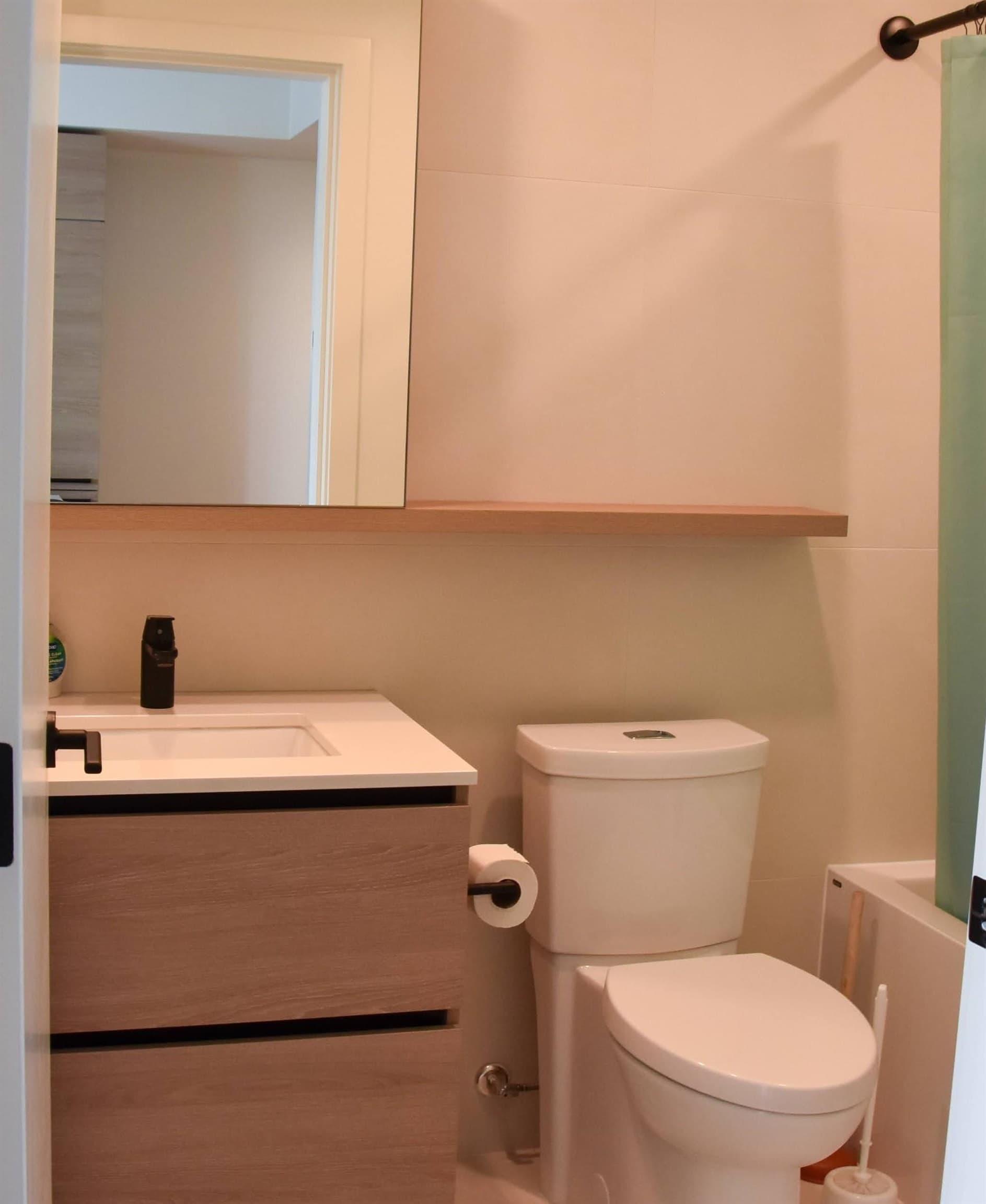 1608 - 10448 University Drive, Surrey, V3T 0S7 — photo 5
