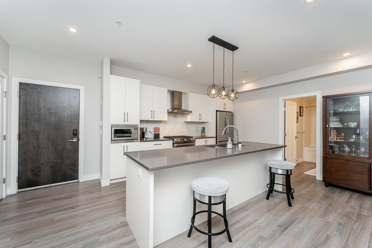 210 - 15436 31 Avenue, Surrey, V3Z 1H3 — photo 4