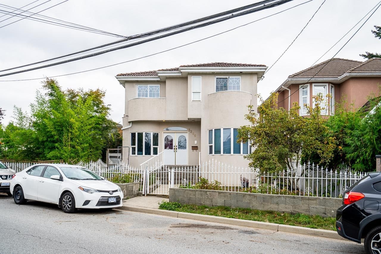 3288 School Avenue, Vancouver