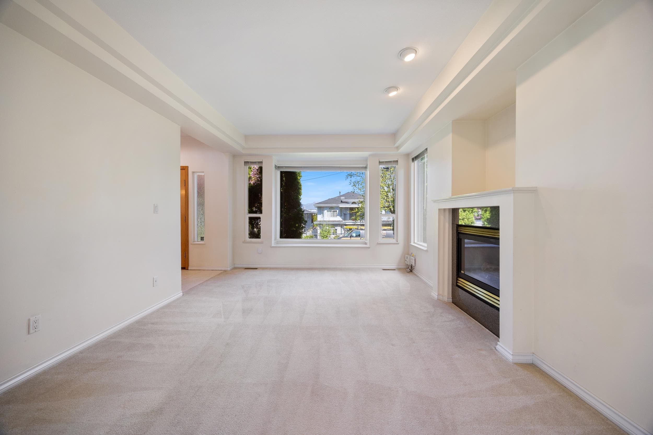 4080 Brandon Street, Burnaby, V5G 2P8 — photo 5