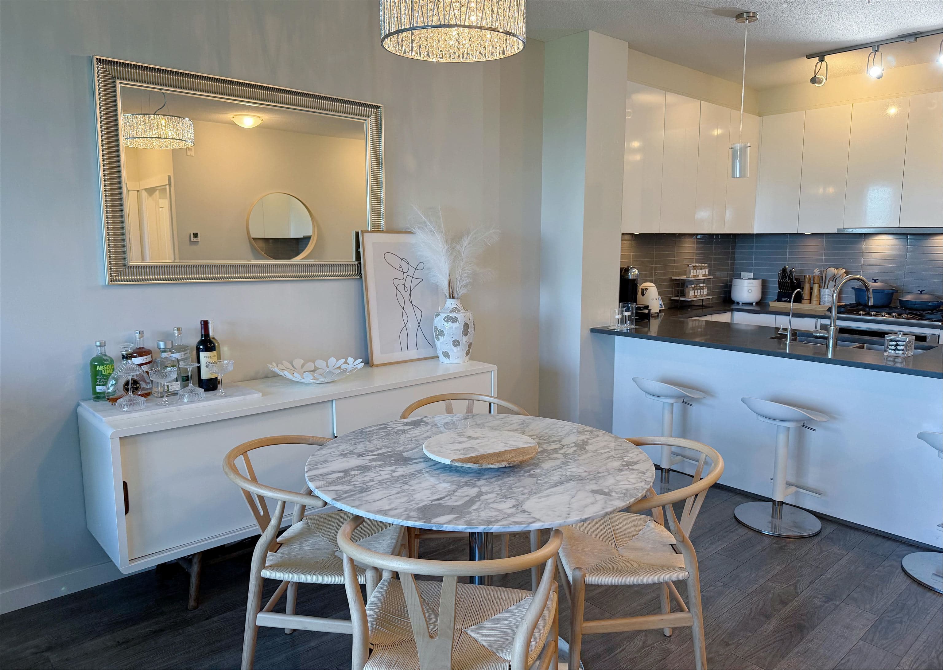 303 - 9399 Alexandra Road, Richmond, V6X 0L7 — photo 2