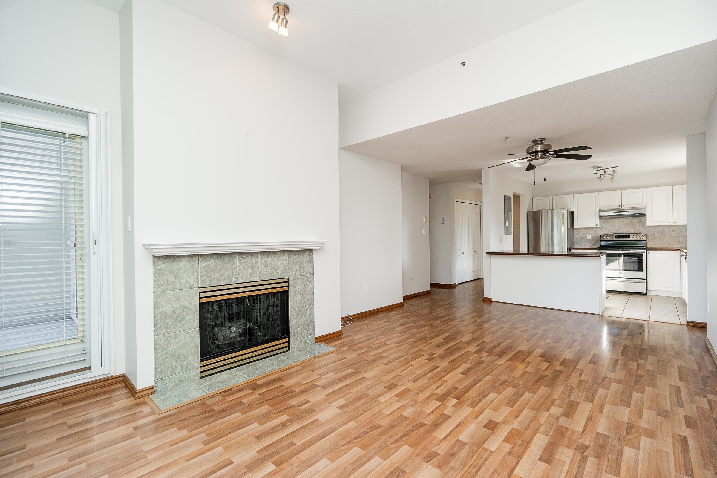403 - 2559 Parkview Lane, Port Coquitlam, V3C 6M1 — photo 5
