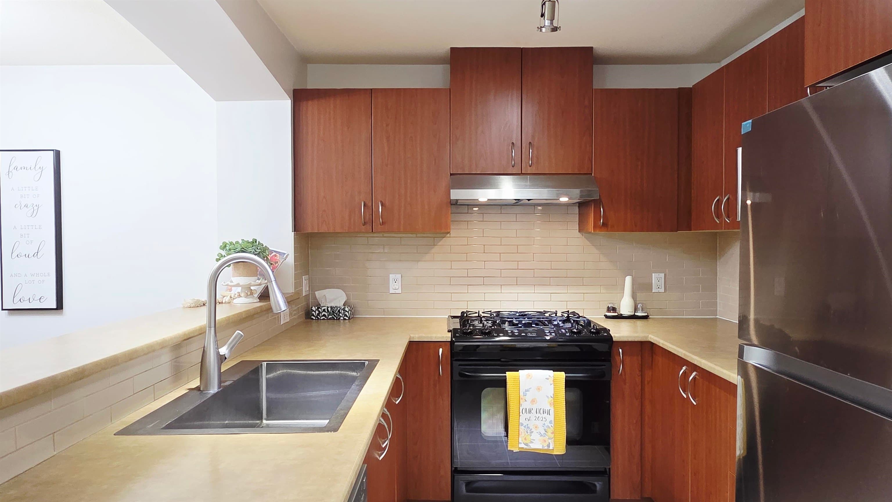 303 - 9098 Halston Court, Burnaby, V3N 0A6 — photo 3