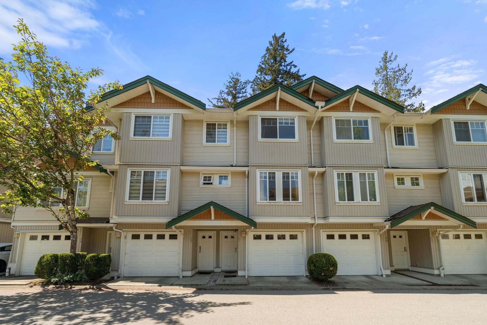 61 - 12711 64 Avenue, Surrey, V3W 1X1 — photo 1