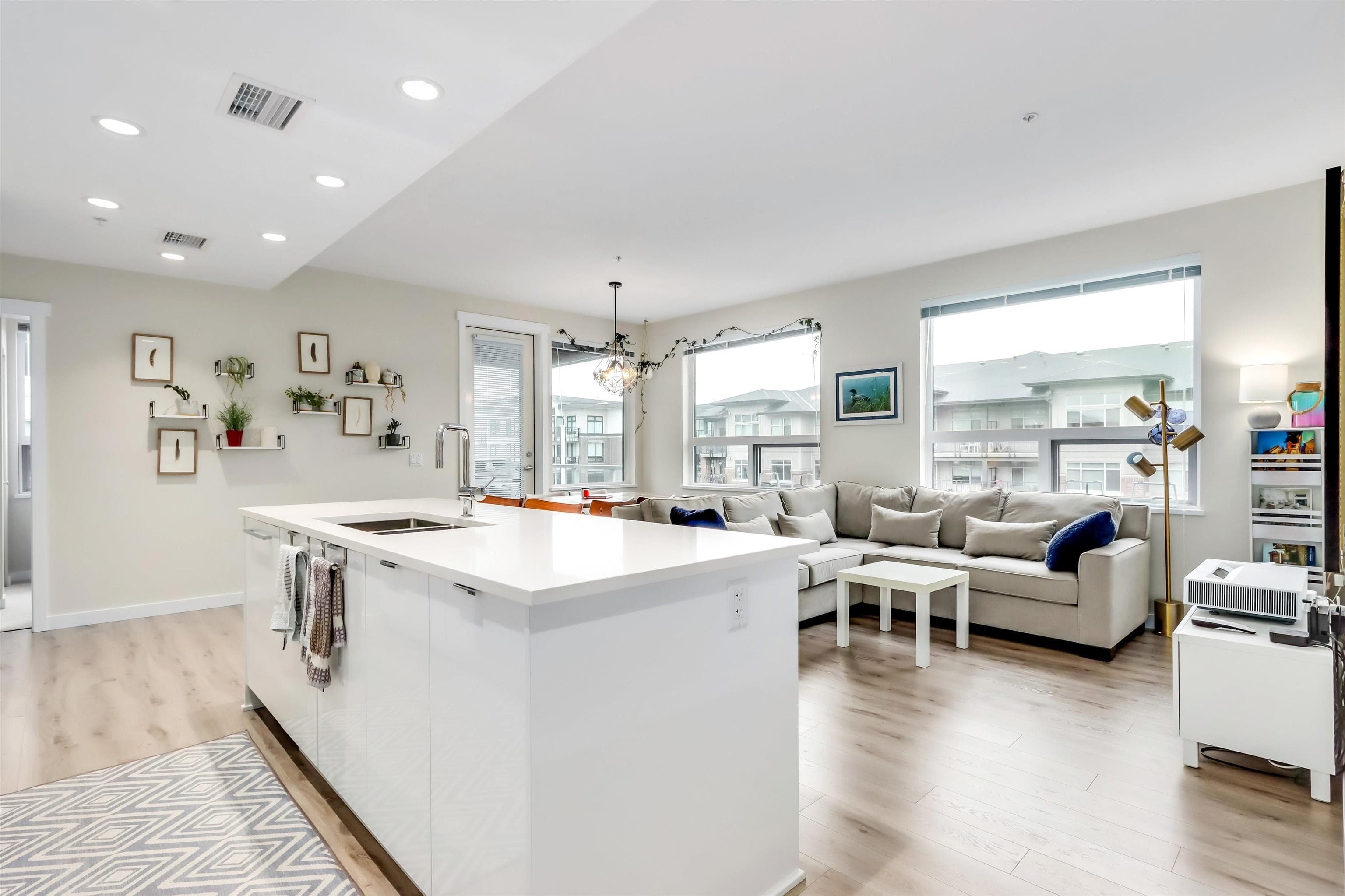 327 - 9233 Odlin Road, Richmond, V6X 0V4 — photo 3