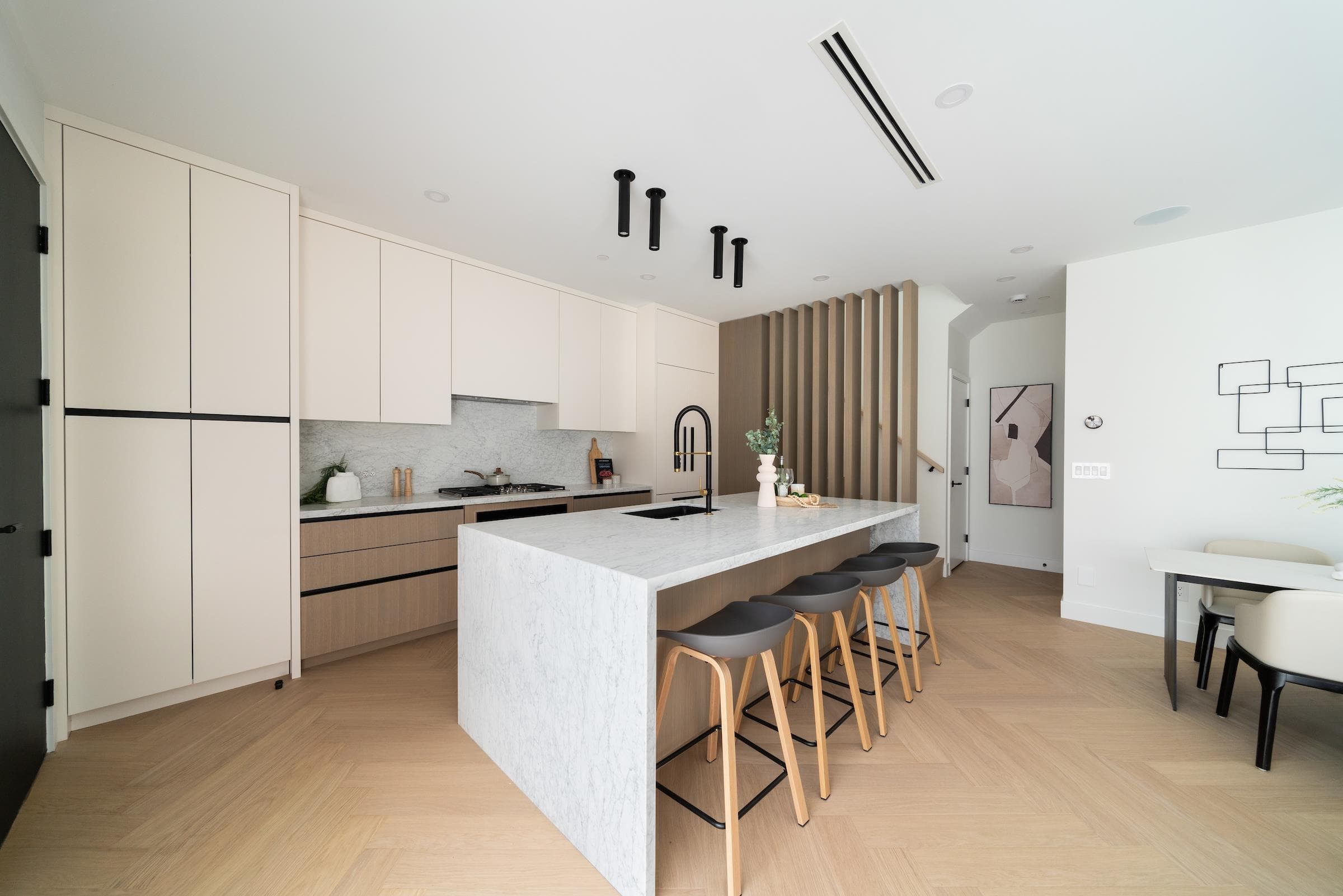 2 - 280 E 32 Avenue, Vancouver, V5V 2Y3 — photo 3