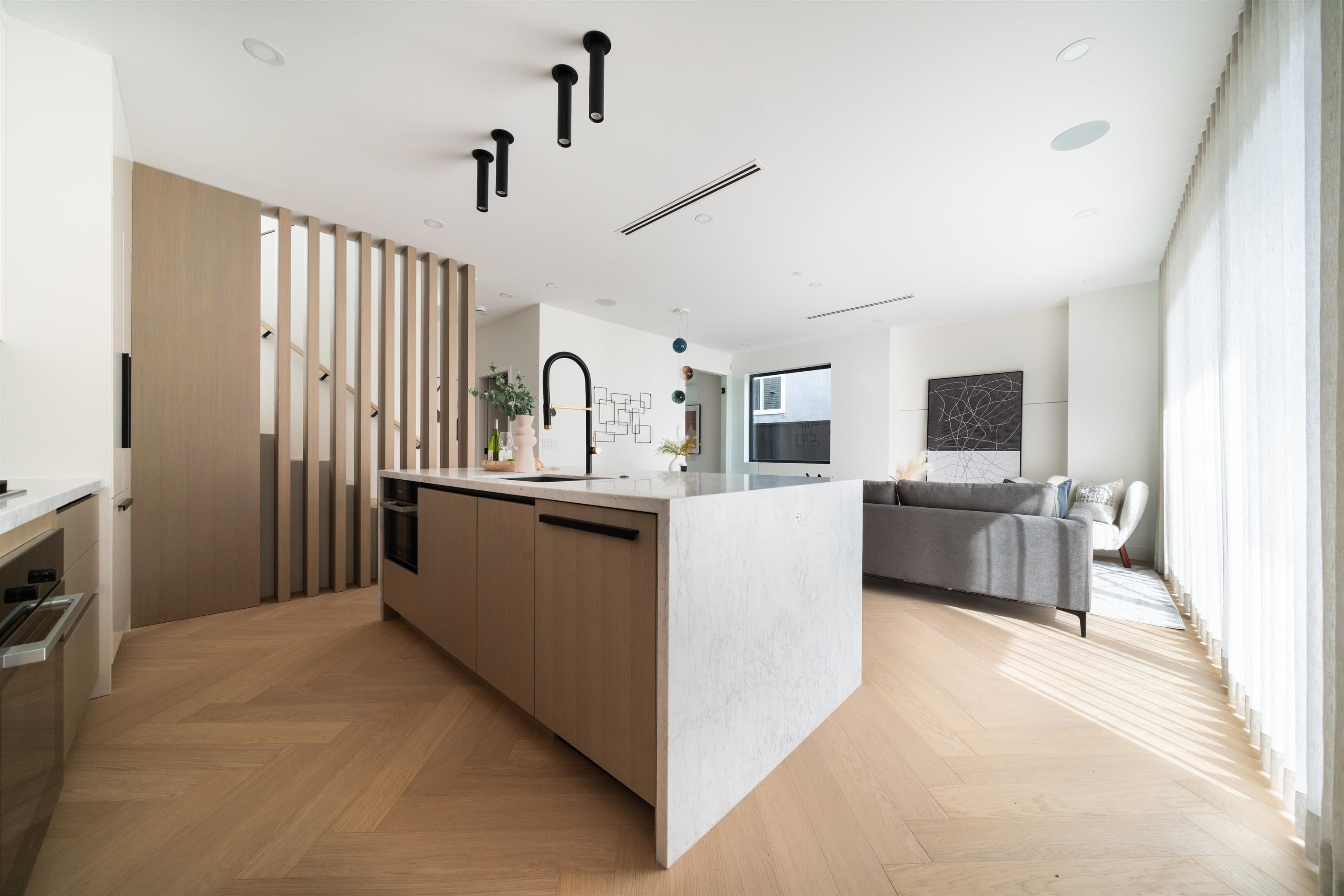2 - 280 E 32 Avenue, Vancouver, V5V 2Y3 — photo 4