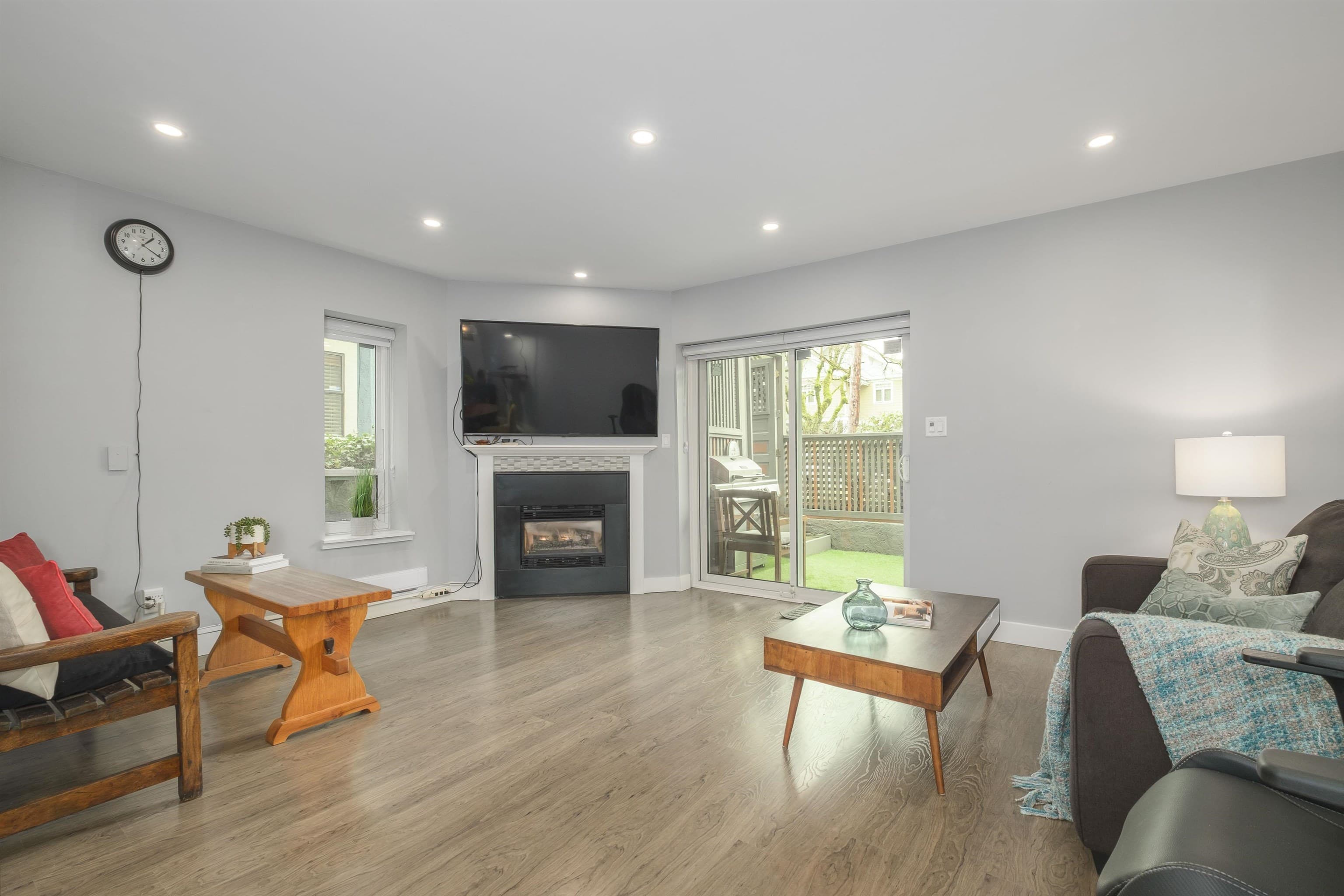 2433 W 6th Avenue, Vancouver, V6K 1W2 — photo 4