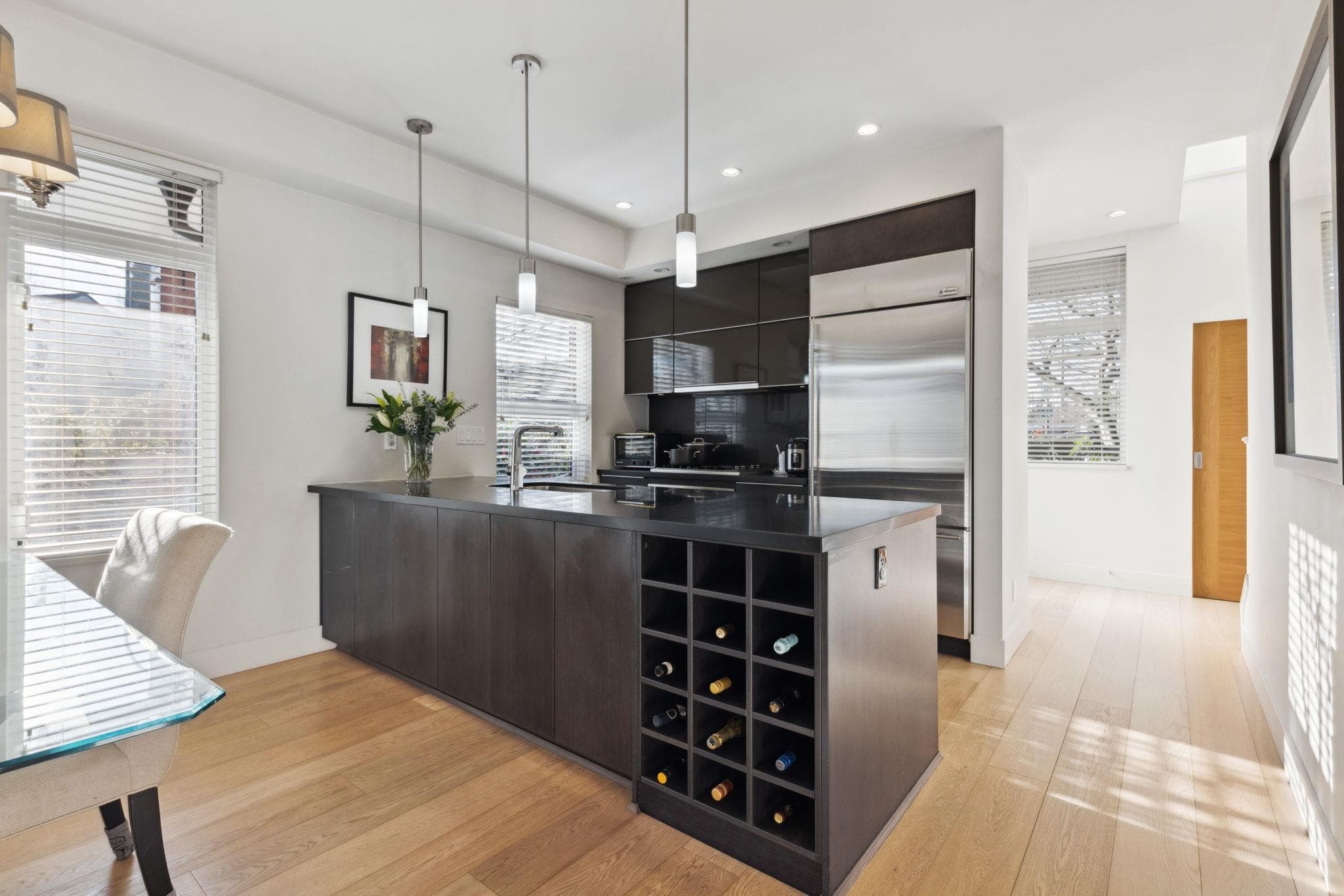 2925 Wall Street, Vancouver, V5K 0A6 — photo 4