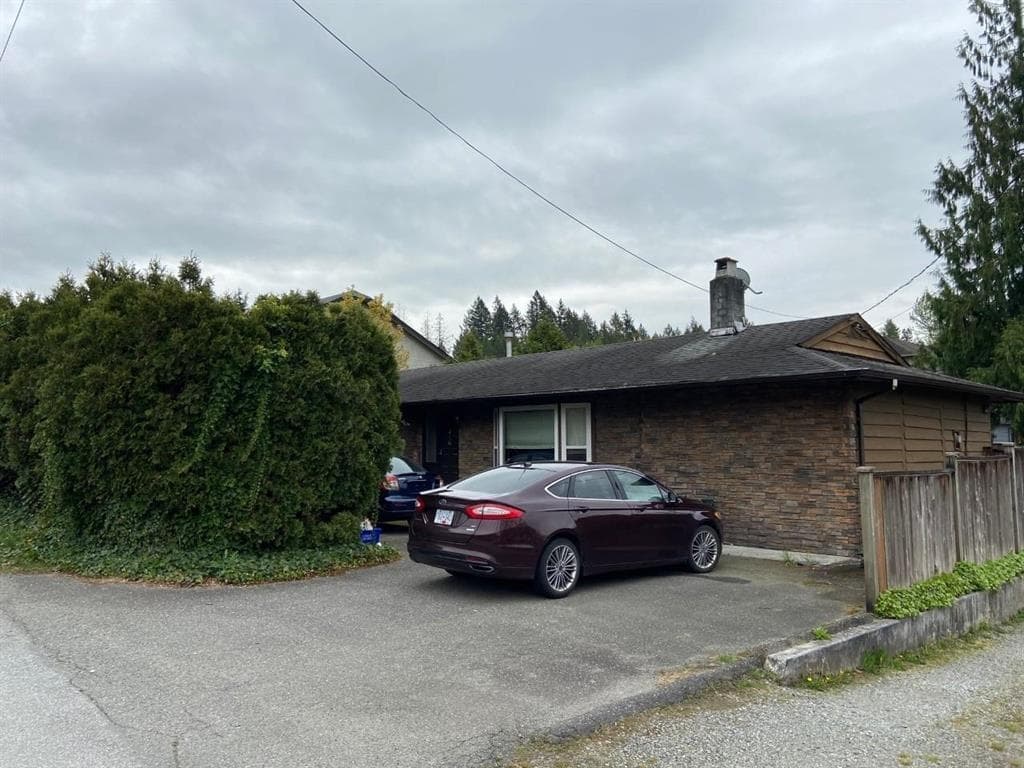 24360 102 Avenue, Maple Ridge, V2W 1J1 — photo 2
