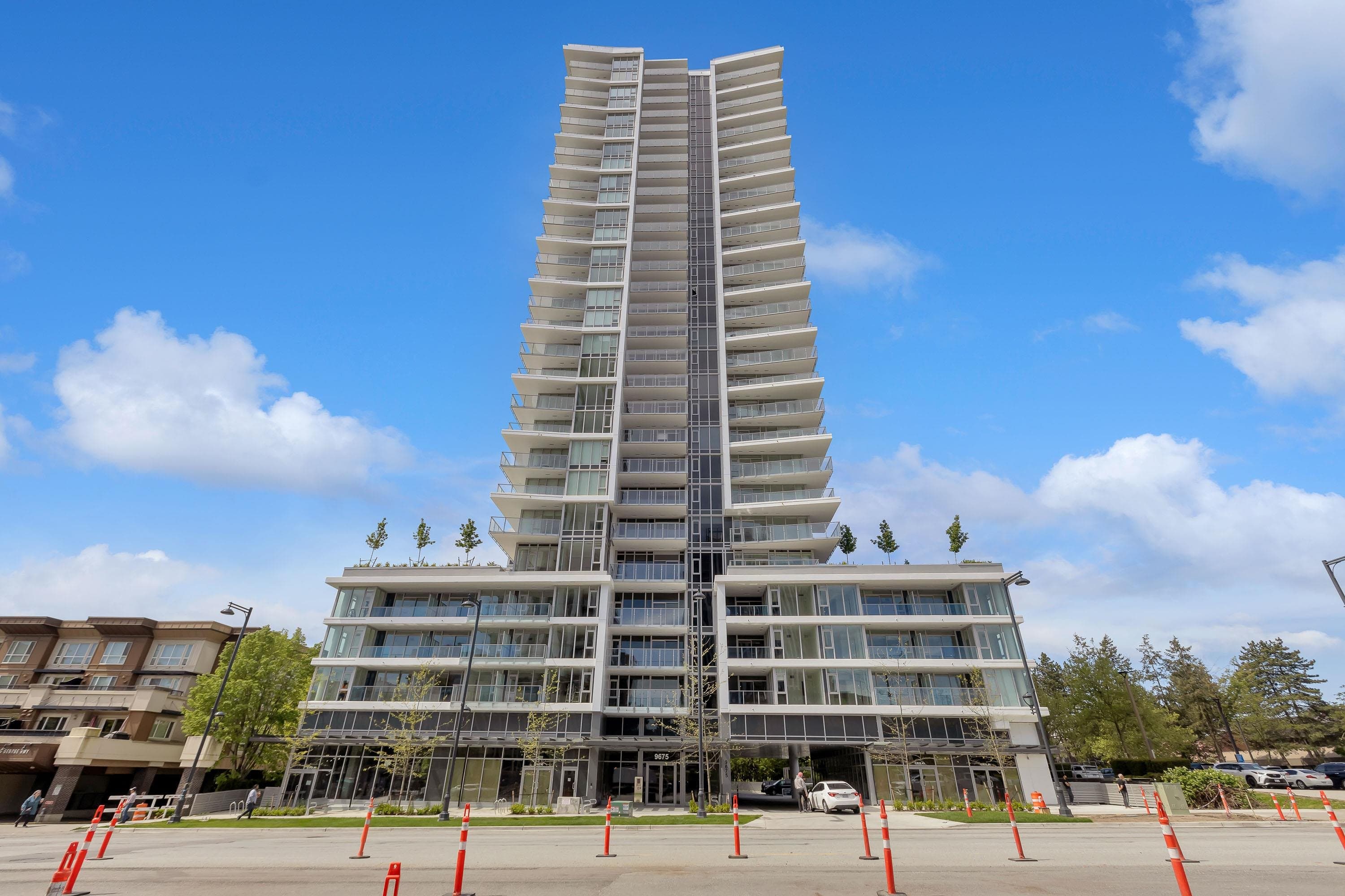 1301 - 9675 King George Boulevard, Surrey, V3T 0T7 — photo 1