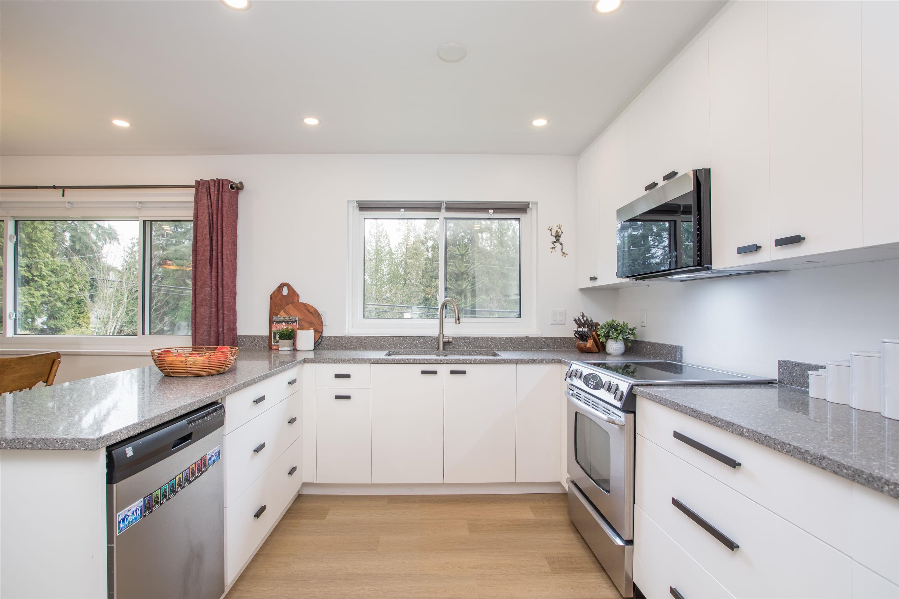 1671 Mountain Highway, North Vancouver, V7J 2M6 — photo 5