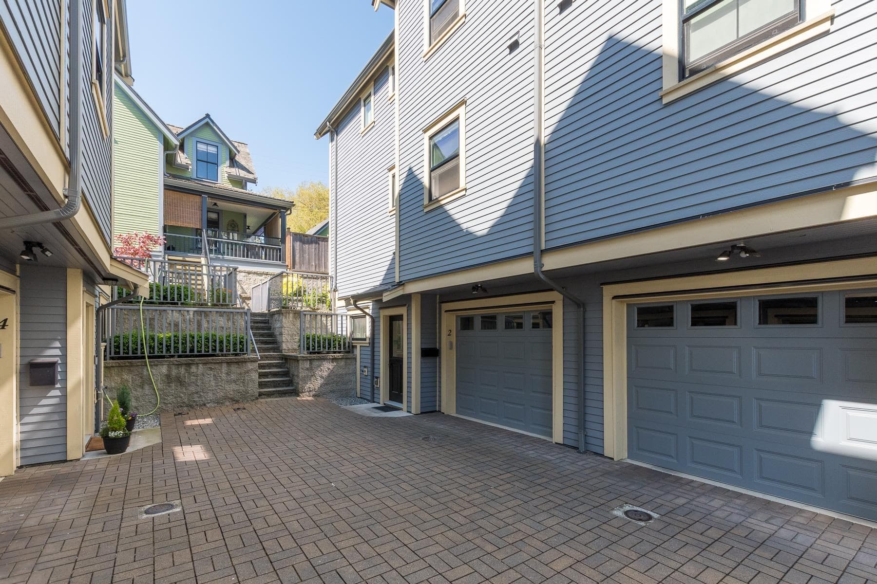 2 - 1023 Third Avenue, New Westminster, V3M 1P6 — photo 2